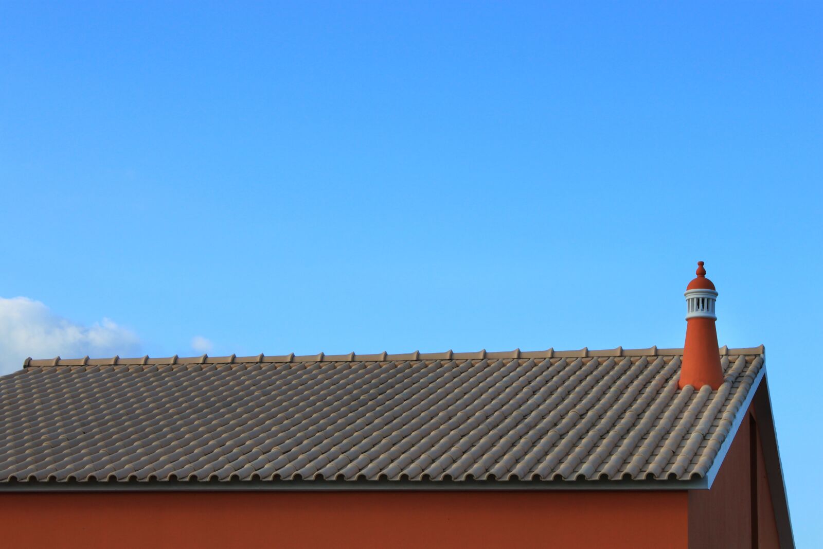 Canon EOS 500D (EOS Rebel T1i / EOS Kiss X3) sample photo. Blue, flue, chimney photography