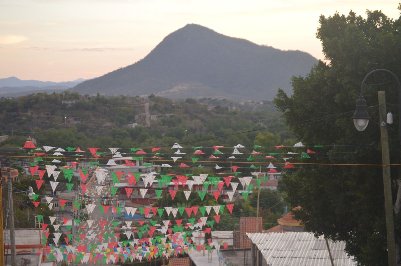 Nikon D3200 sample photo. People, party, hill photography
