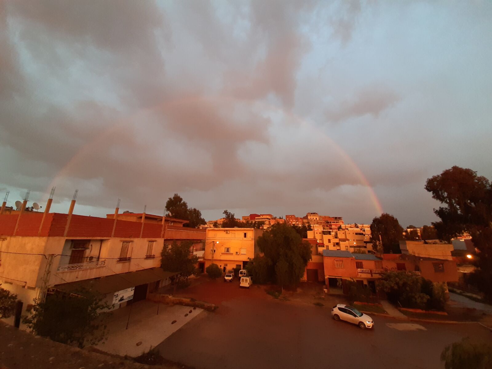 Samsung Galaxy A50 sample photo. Rain, arc, sky photography
