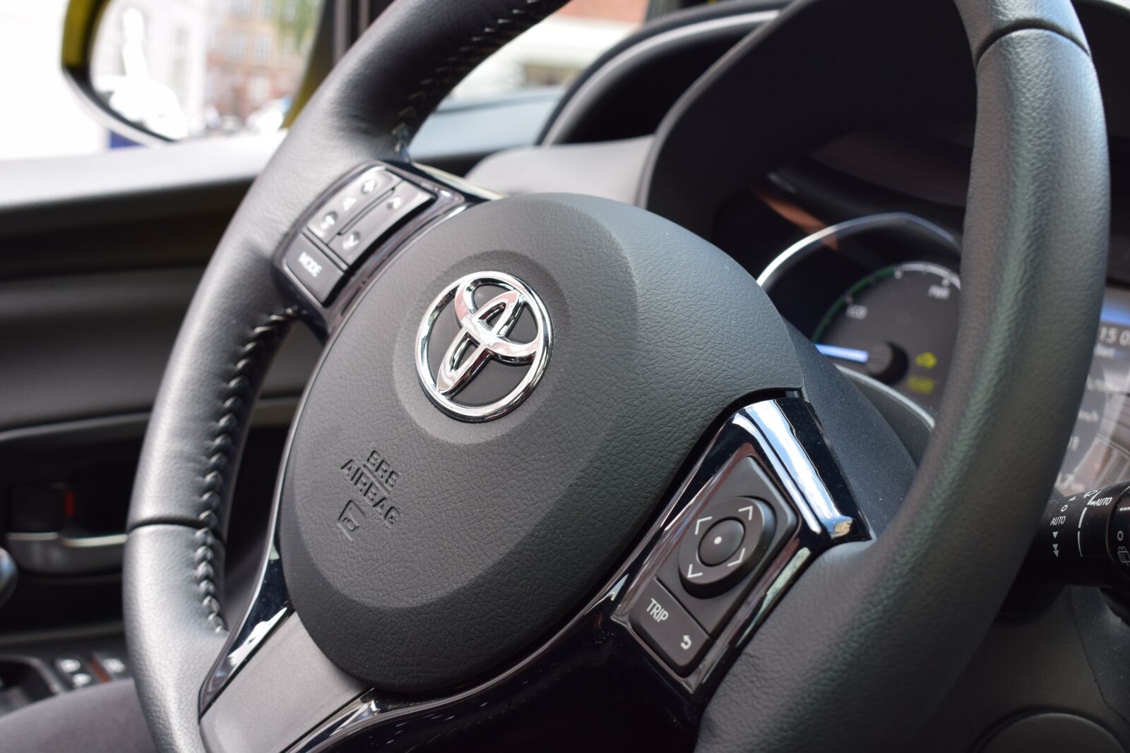 Nikon D3300 sample photo. Toyota, yaris, auto photography