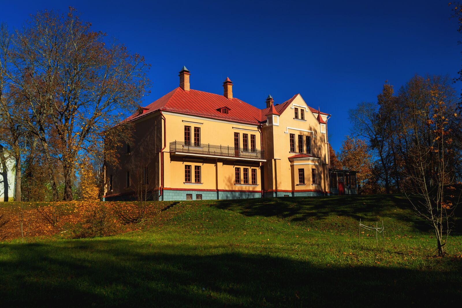 Canon EOS 5D Mark II sample photo. Homestead, structure, showplace photography
