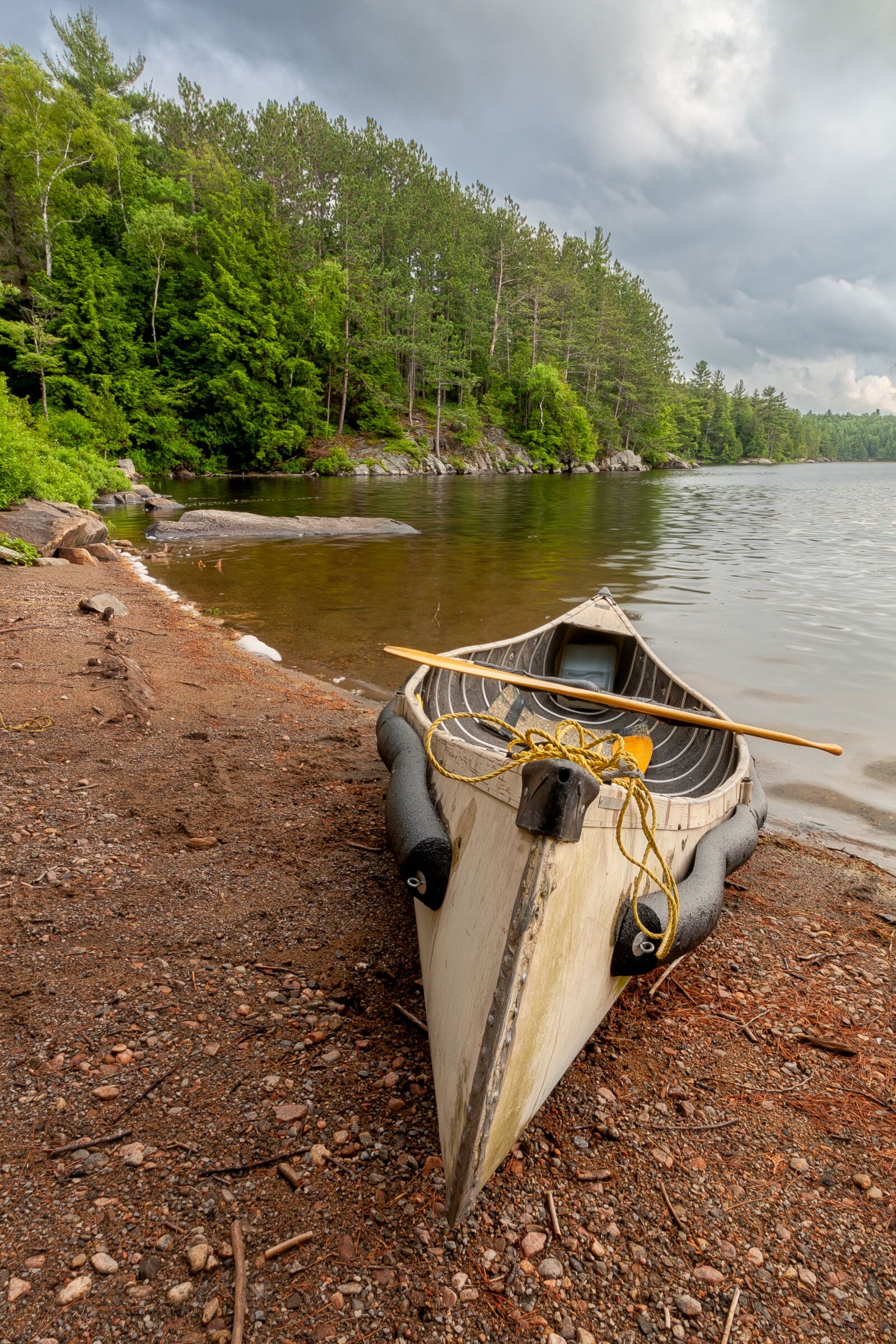Canon EOS 450D (EOS Rebel XSi / EOS Kiss X2) sample photo. Canoe, lake, trees photography