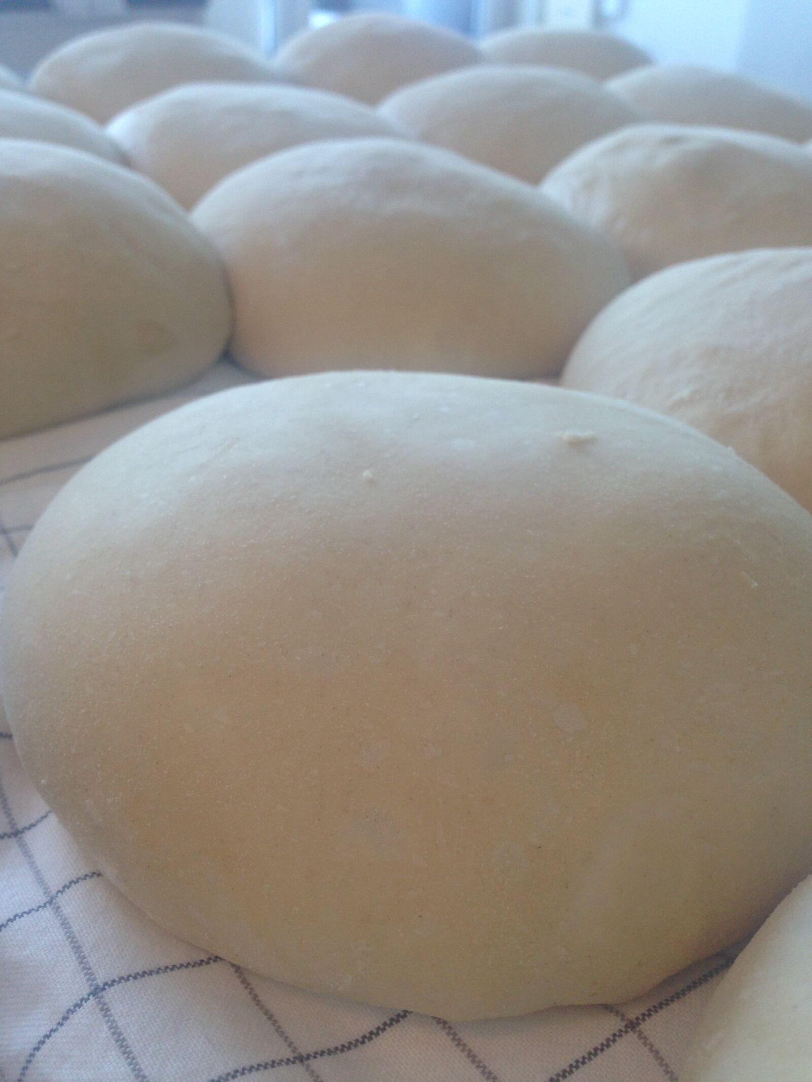 iPhone 5 back camera 4.12mm f/2.4 sample photo. Dough, bread, baking photography