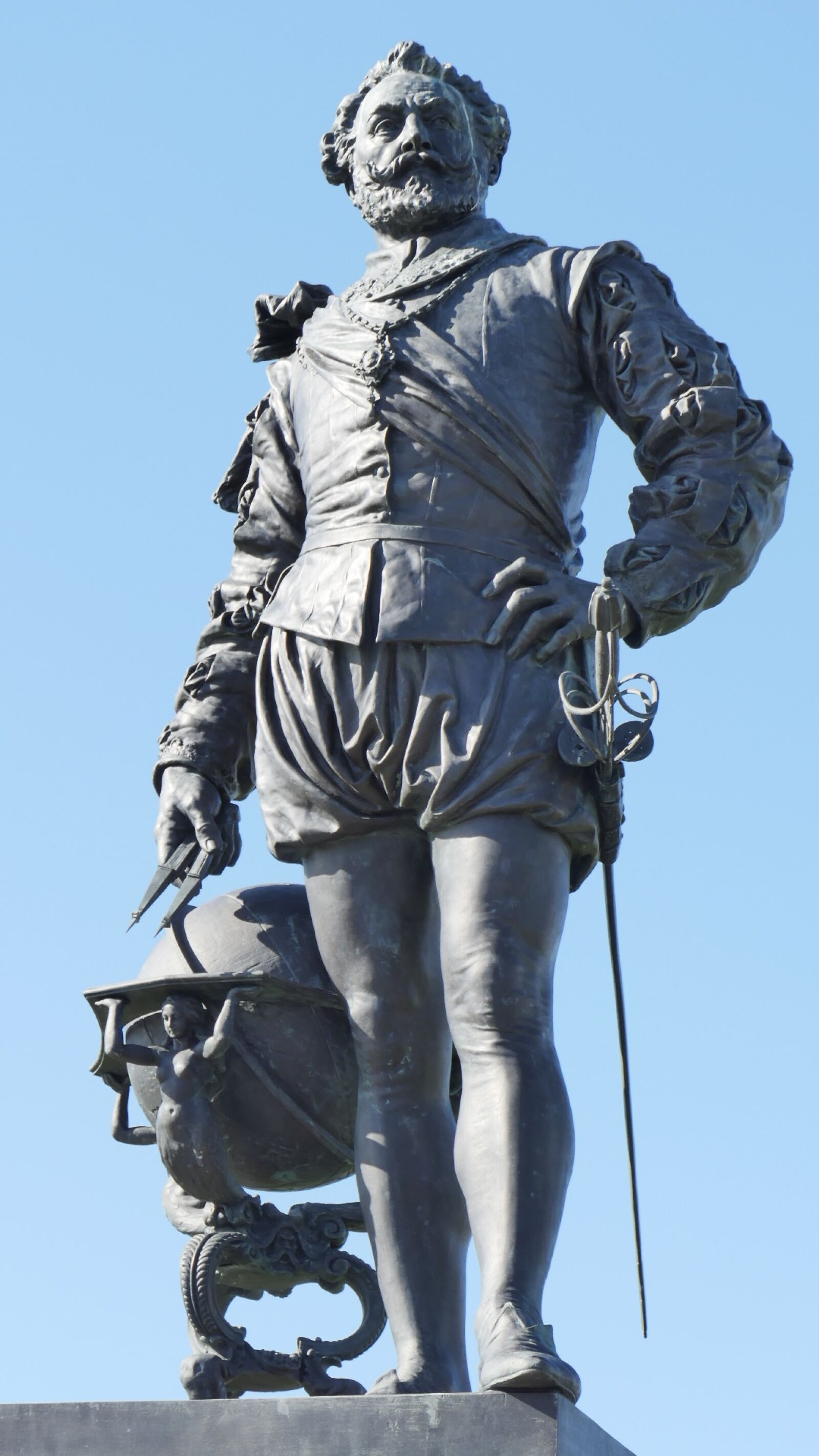 Panasonic Lumix DMC-GH4 sample photo. Statue, britain, uk photography