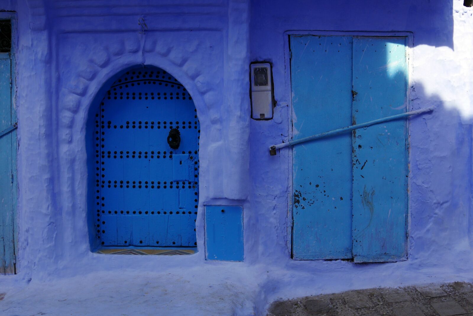 Panasonic Lumix DMC-LX100 sample photo. Morocco, blue, door photography