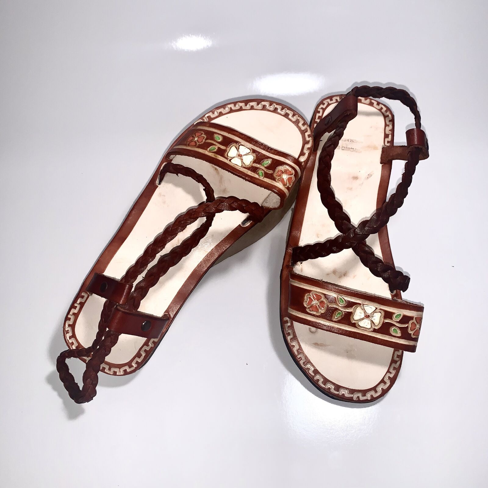 Apple iPhone XR sample photo. Huaraches, moda, zapatos photography
