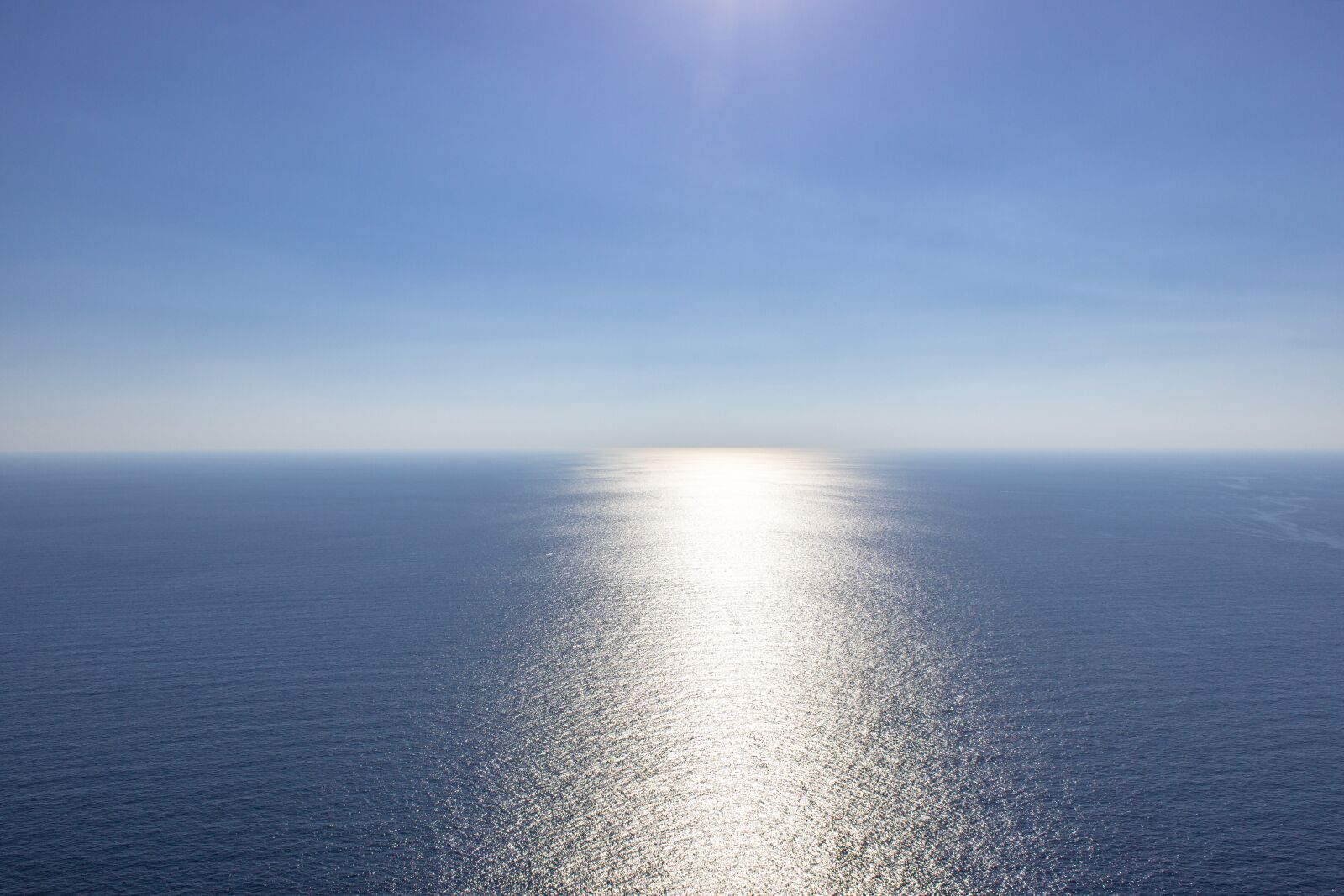 Canon EOS 600D (Rebel EOS T3i / EOS Kiss X5) sample photo. Blue, sea, empty photography