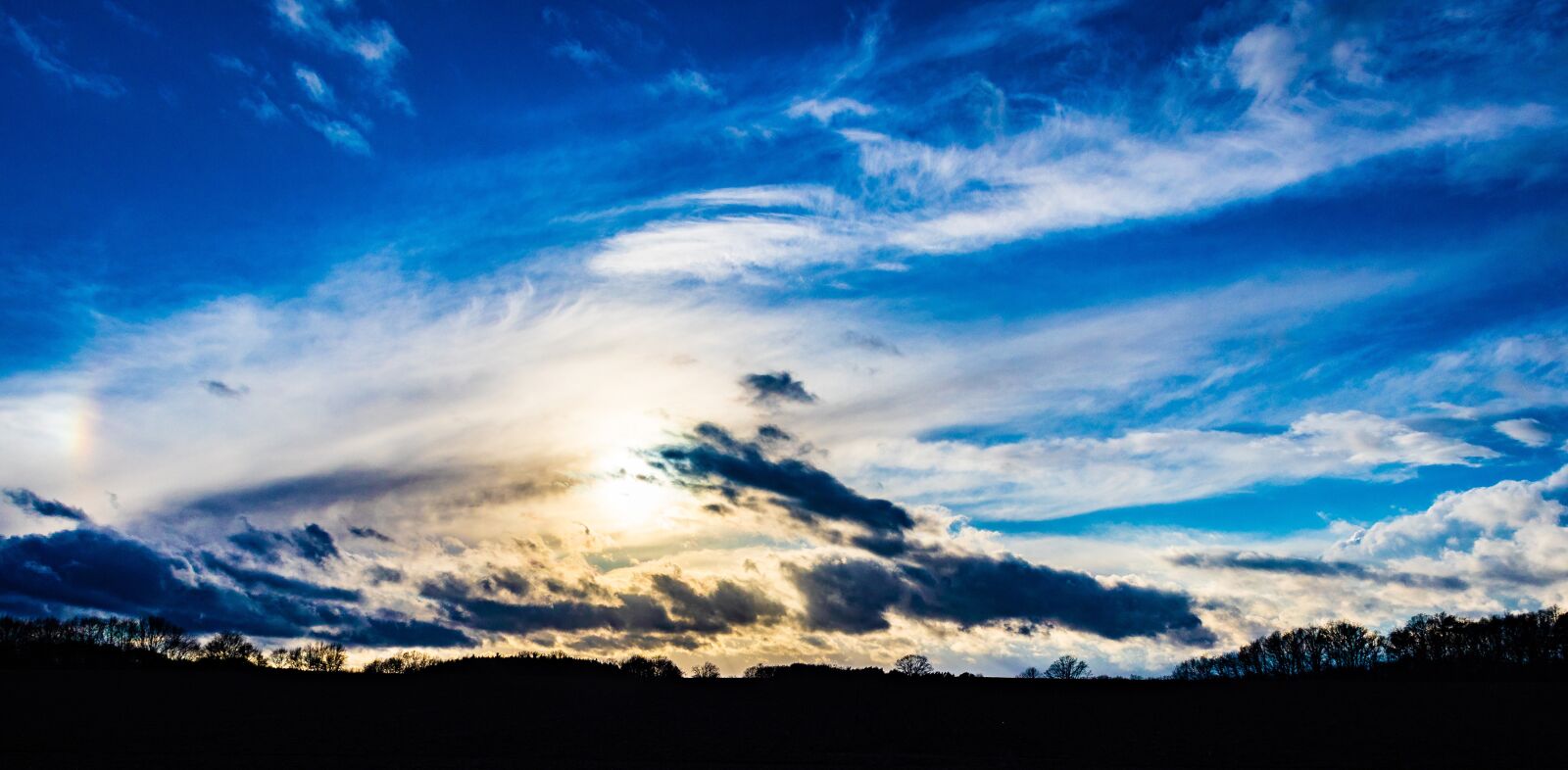 Canon EOS 200D (EOS Rebel SL2 / EOS Kiss X9) sample photo. Sky, sun, clouds photography