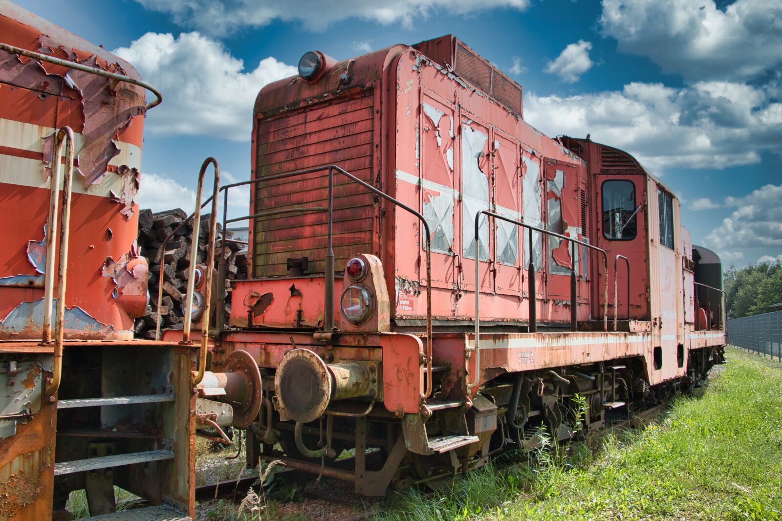 Canon EOS 70D sample photo. Railway, locomotive, diesel locomotive photography