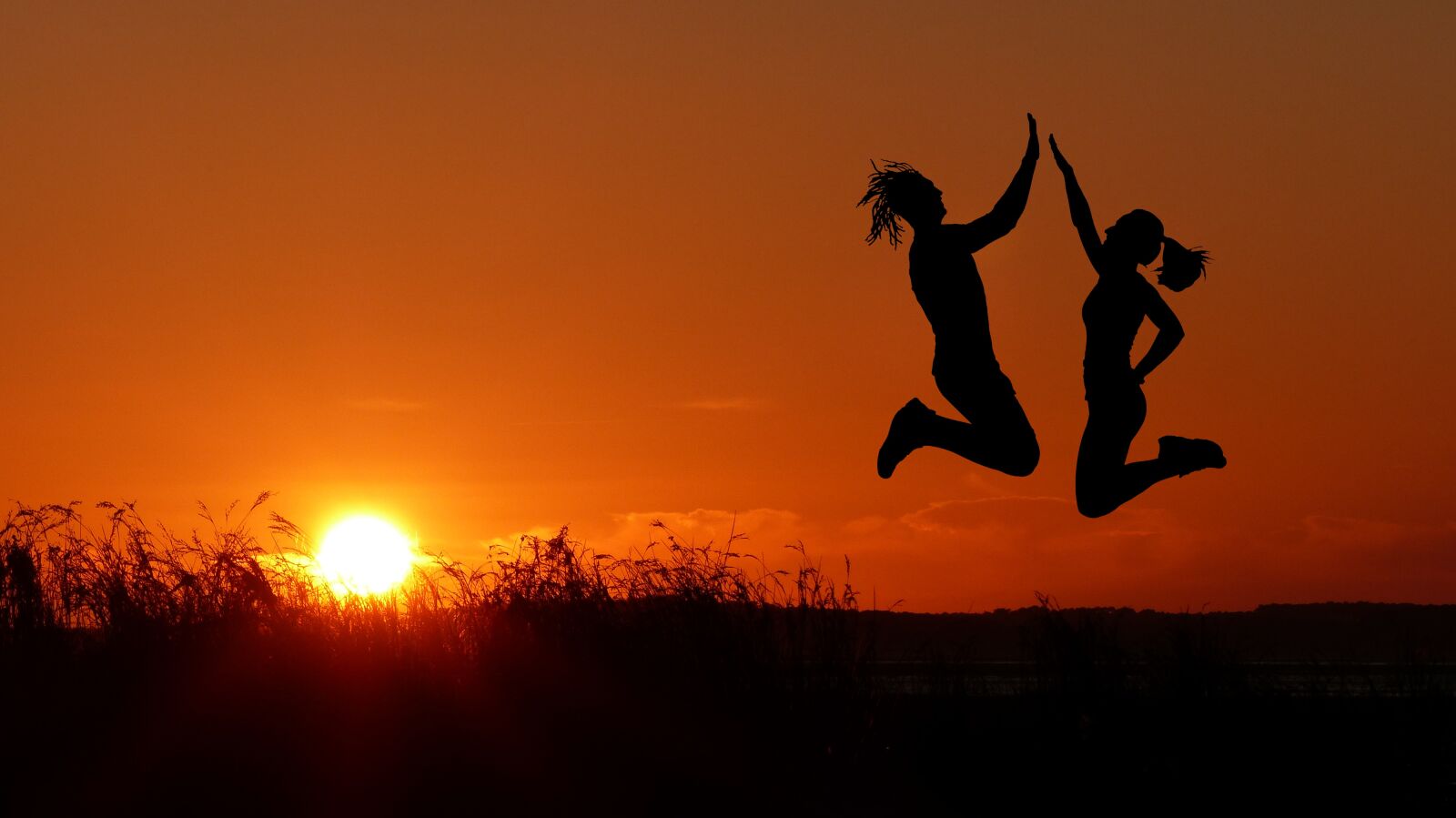 Panasonic Lumix DMC-FZ200 sample photo. Sunset, jumps, man photography