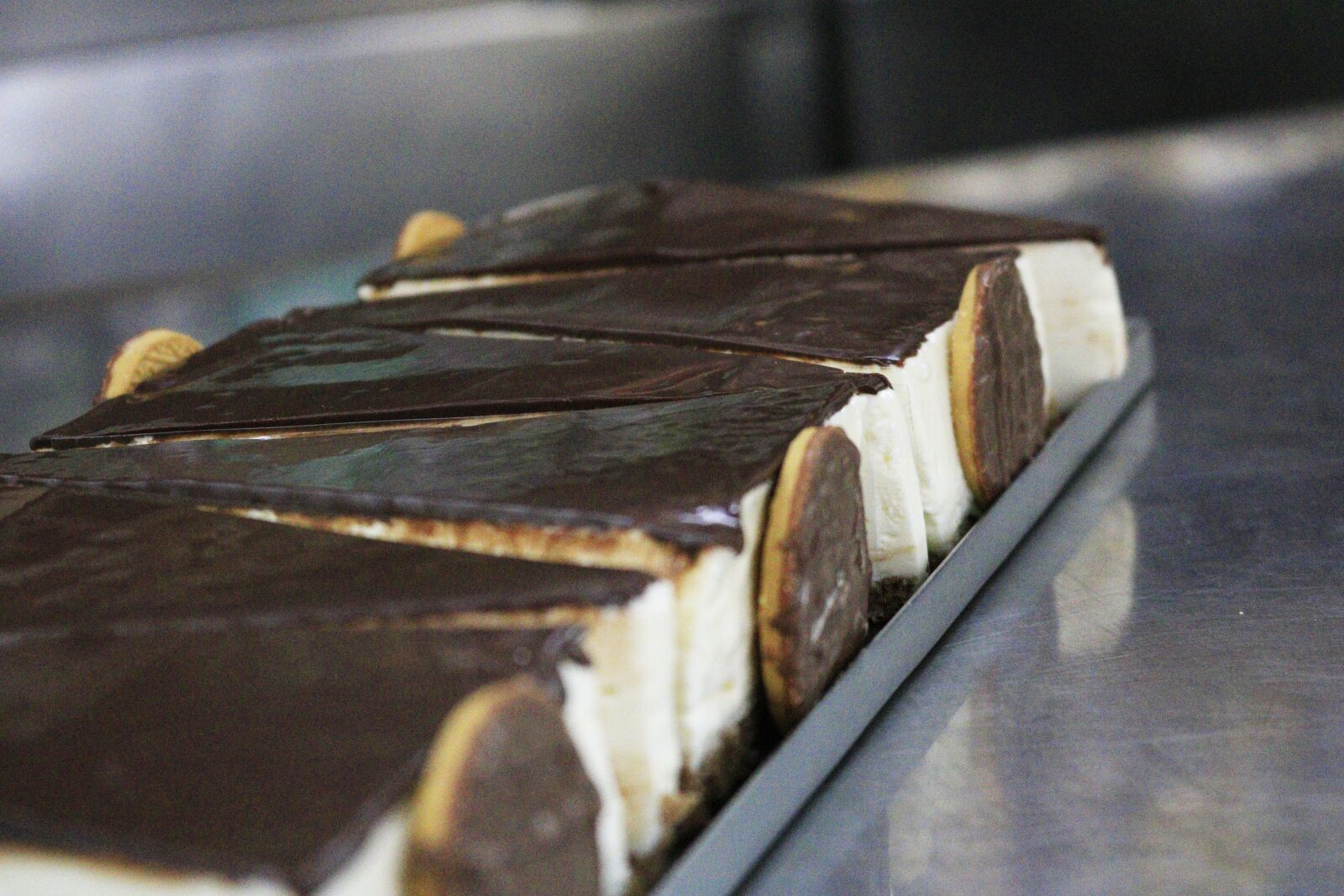 Canon EOS 750D (EOS Rebel T6i / EOS Kiss X8i) sample photo. Food, suggar, cake photography