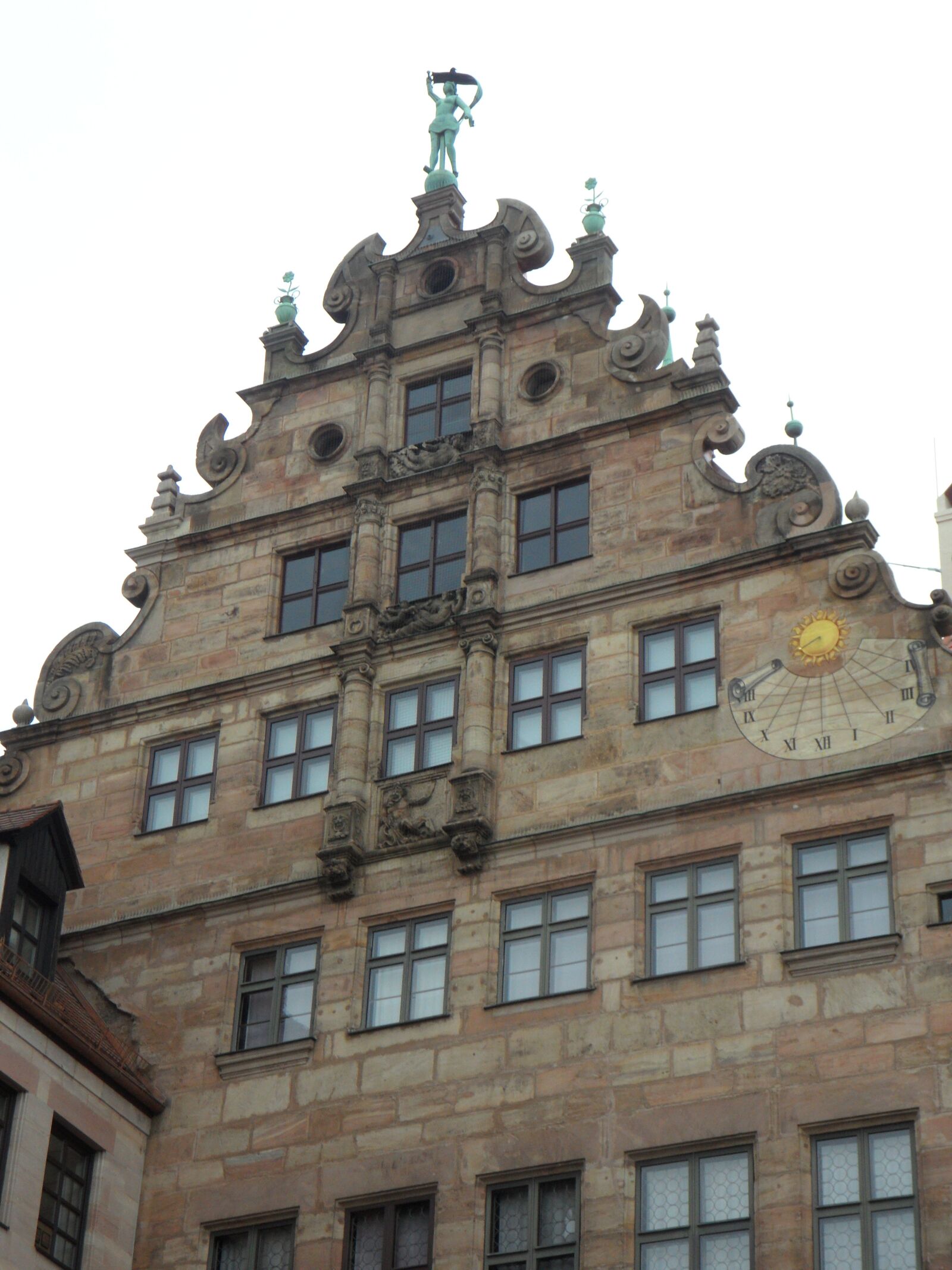 Samsung VLUU WB210, SAMSUNG WB210 sample photo. Nuremberg, historic center, building photography