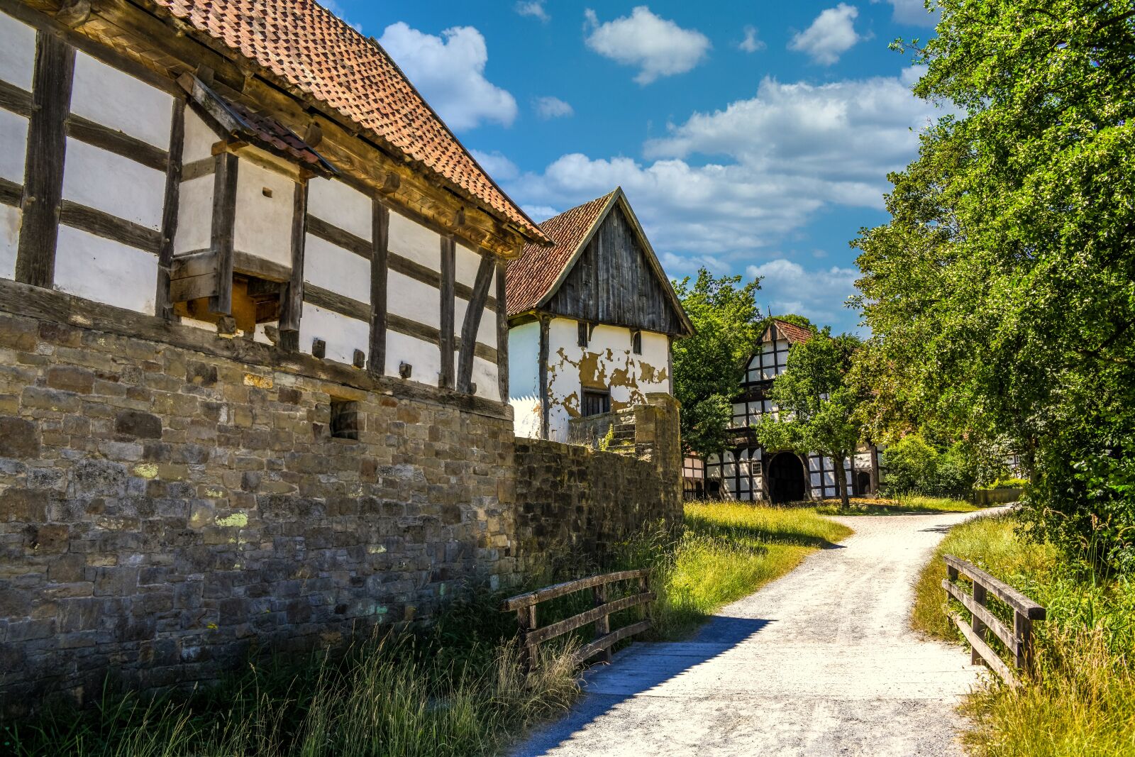 Tamron 28-300mm F3.5-6.3 Di VC PZD sample photo. Fachwerkhaus, farm, village scene photography
