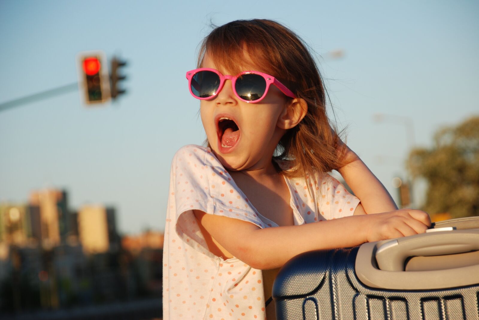 Nikon D80 sample photo. Girl, street, glasses photography