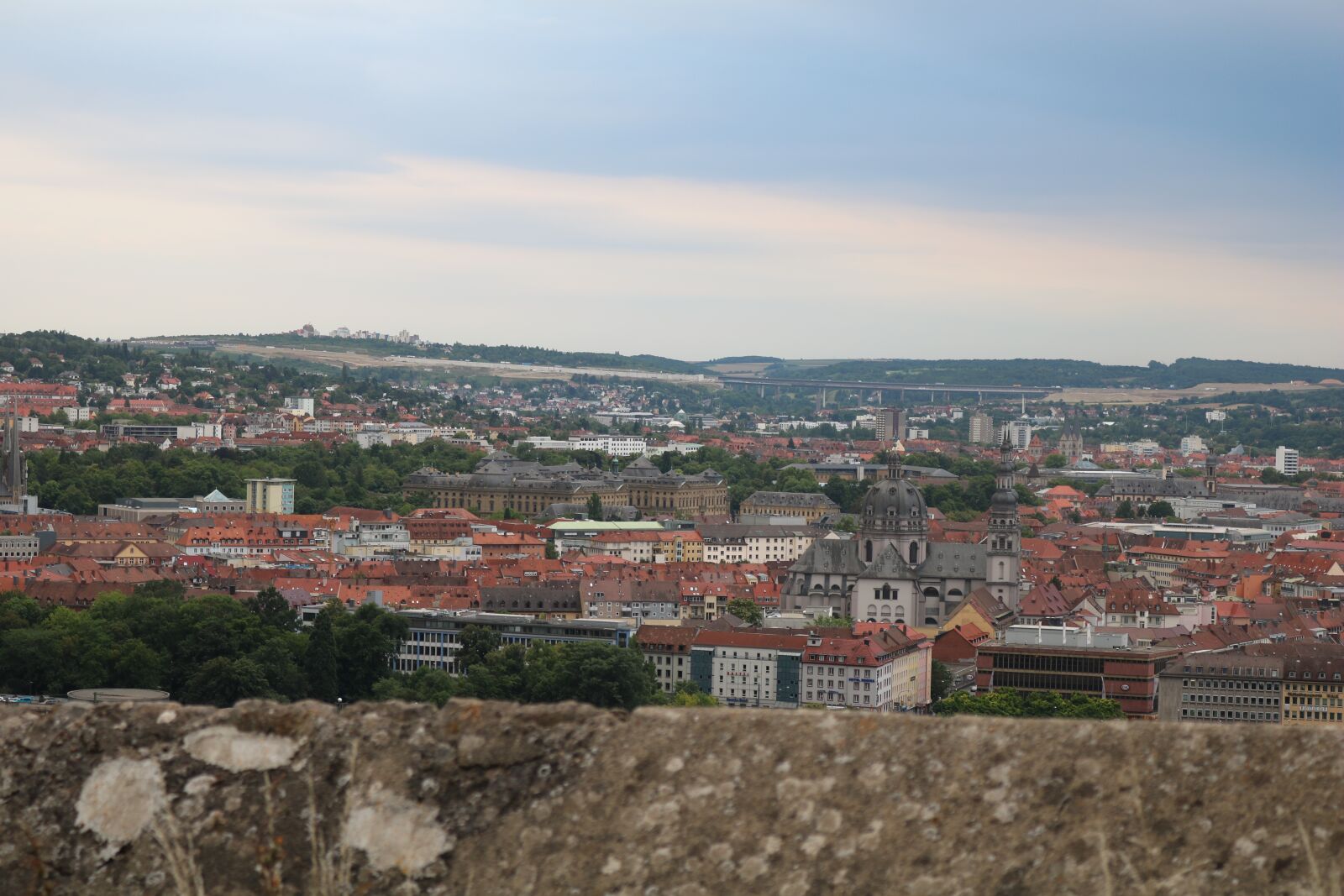 Canon EOS 750D (EOS Rebel T6i / EOS Kiss X8i) sample photo. City, würzburg, historically photography