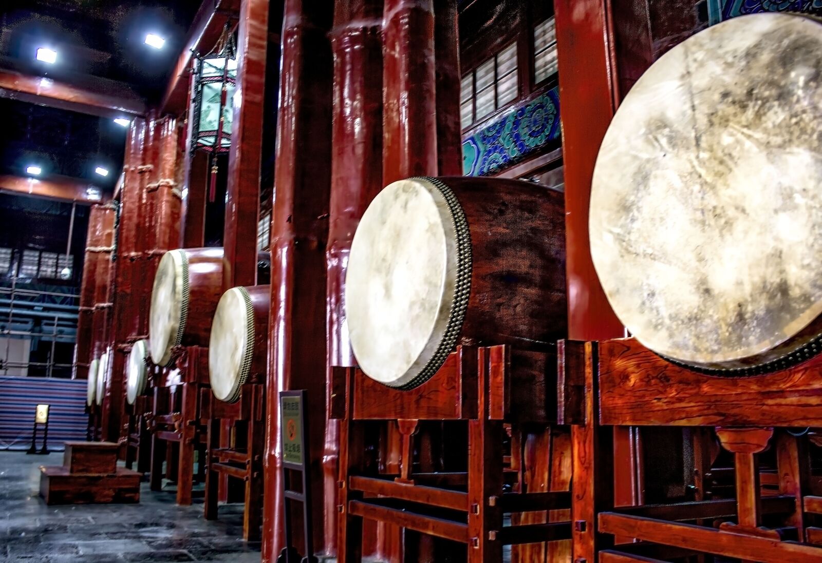 Canon EOS 550D (EOS Rebel T2i / EOS Kiss X4) sample photo. Drum tower, beijing, china photography