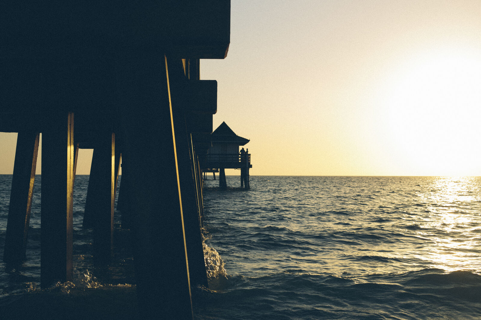 Canon EOS 6D + Canon EF 50mm F1.8 STM sample photo. Sunset, ocean, pier, seashore photography