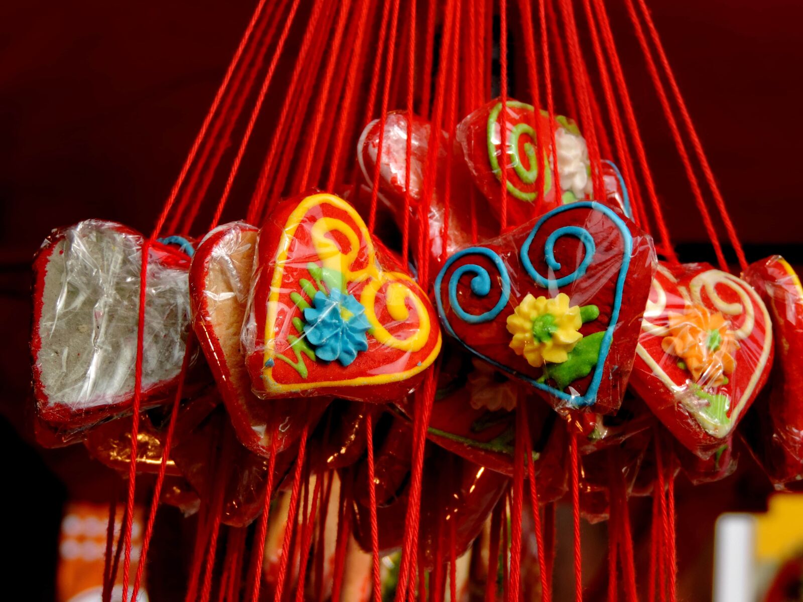 Nikon Coolpix P520 sample photo. Decoration, dessert, handmade, hanging photography