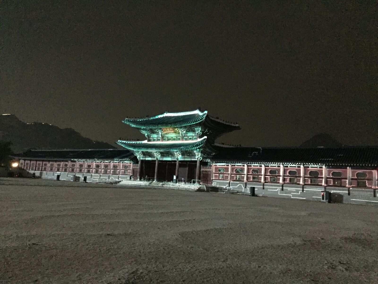 iPhone 6 Plus back camera 4.15mm f/2.2 sample photo. Gyeongbokgung palace, 경복궁, 야경 photography