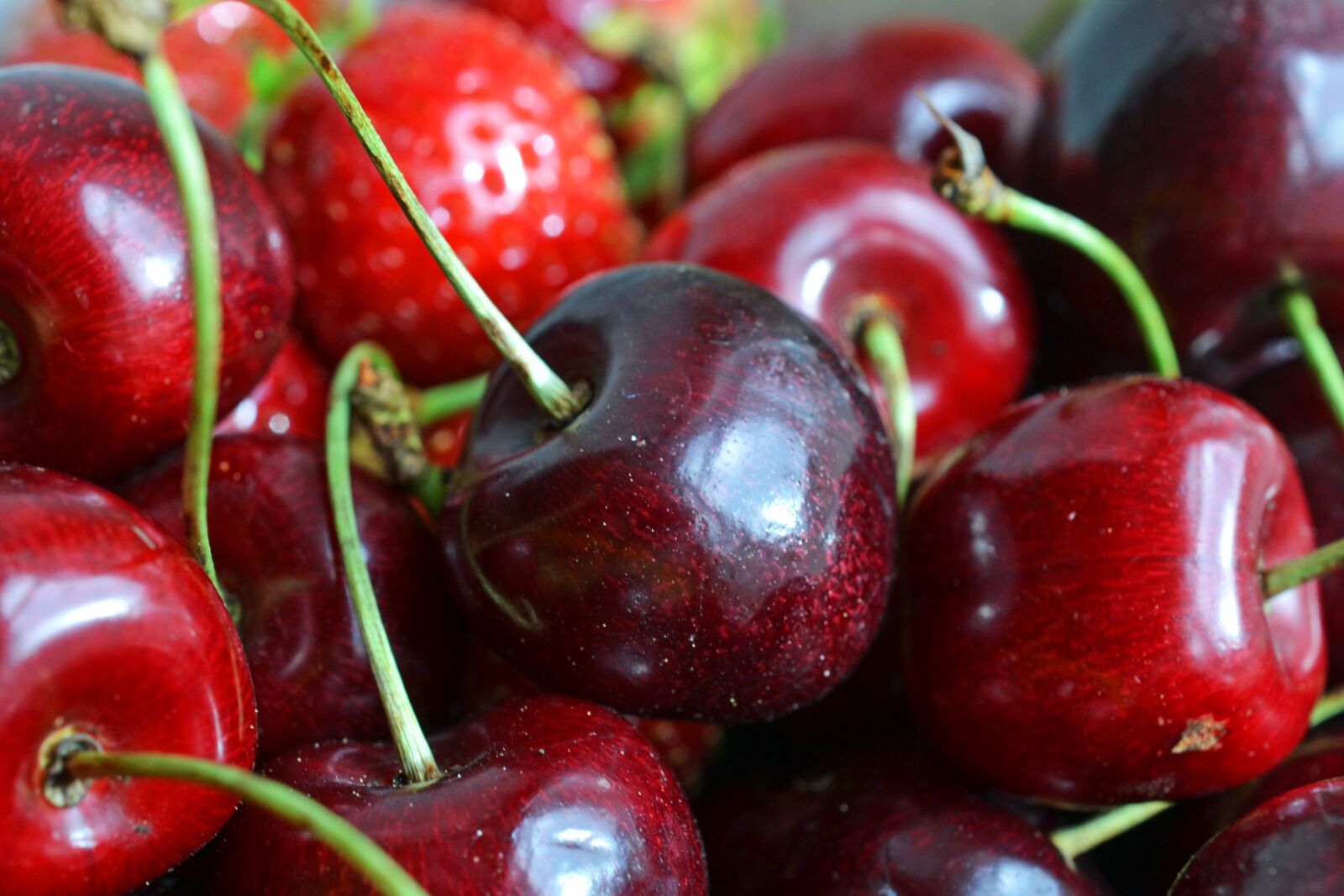 Nikon D3100 sample photo. Cherries, fruit, fruit basket photography