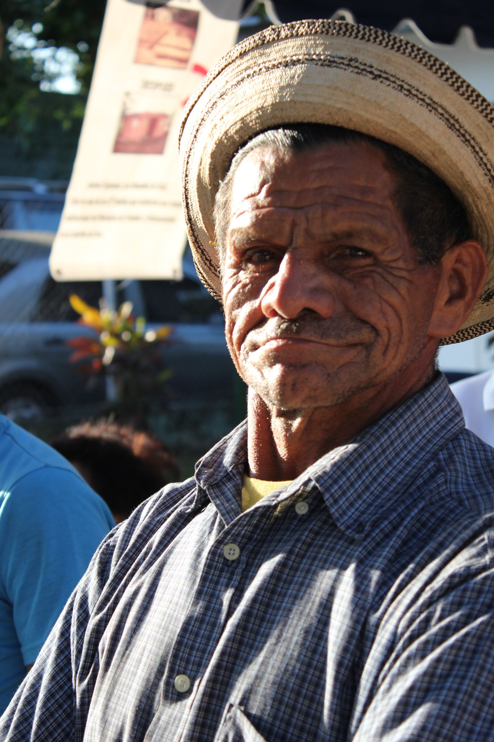 Canon EOS 550D (EOS Rebel T2i / EOS Kiss X4) sample photo. Smile, inside, joy photography