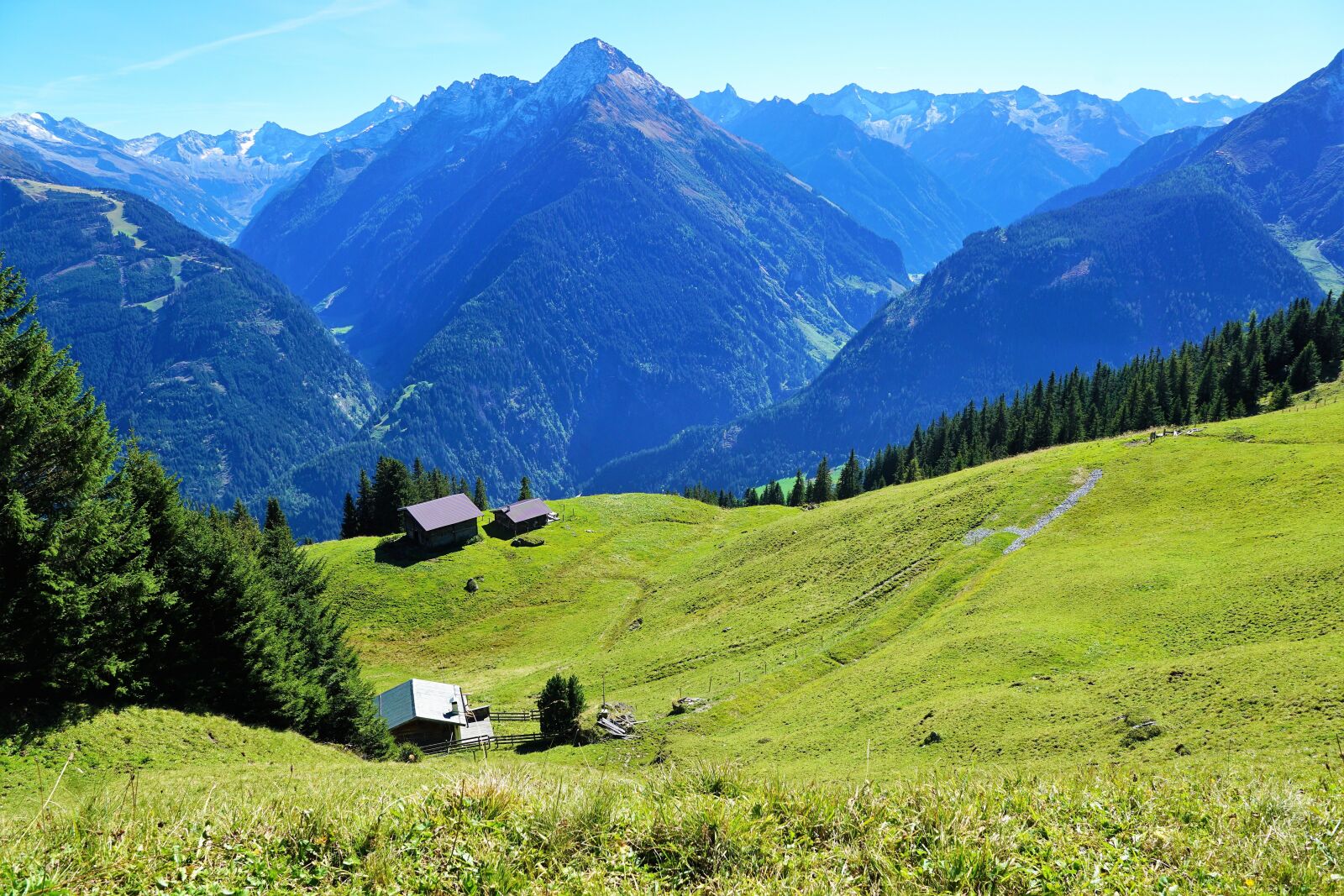 Sony ILCA-77M2 + Sony DT 16-50mm F2.8 SSM sample photo. Finkenberg, austria, mountain photography