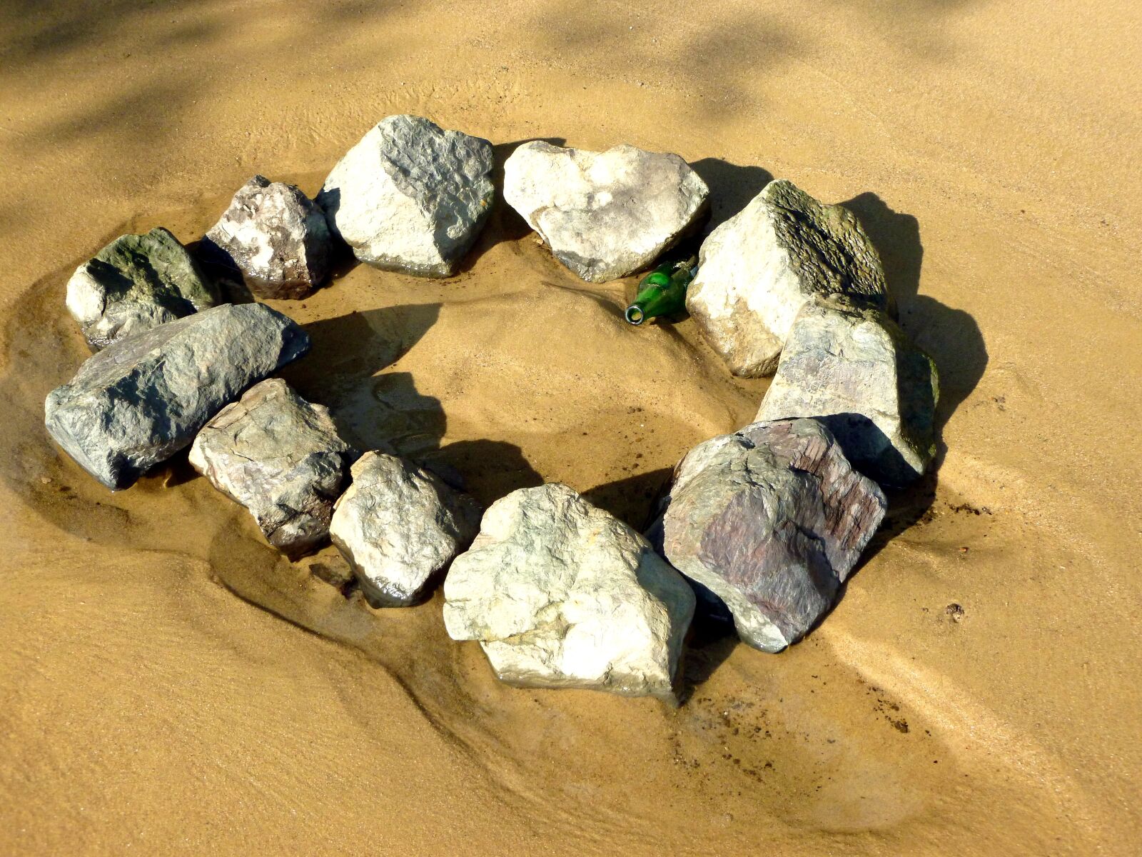 Panasonic DMC-FS37 sample photo. Sand, stones, stone circle photography