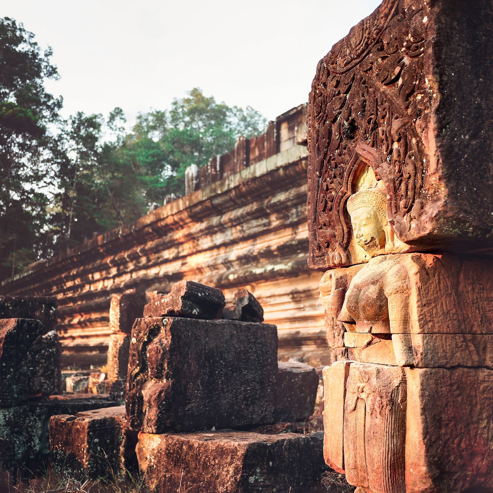 Panasonic Lumix G 14mm F2.5 ASPH sample photo. Angkor wat, statue, architecture photography