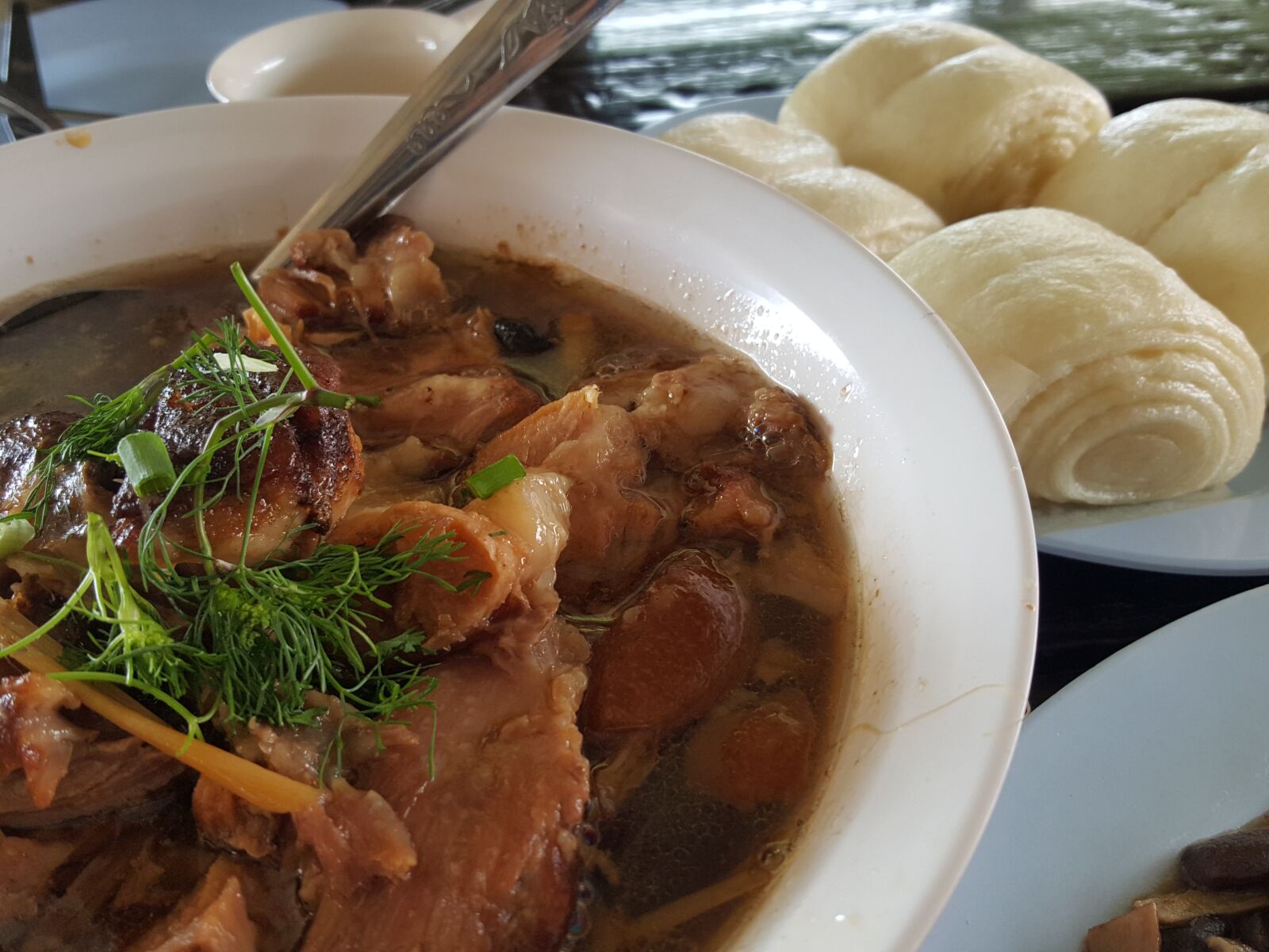 Samsung Galaxy Note5 sample photo. Yunnan, mantou, pork leg photography