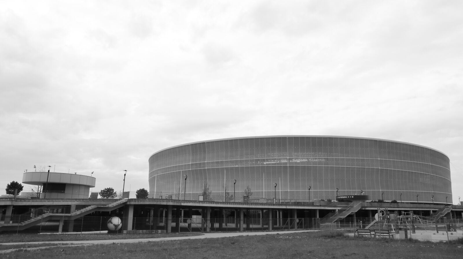 Canon EOS M100 sample photo. Stadion, poland, wrocław photography