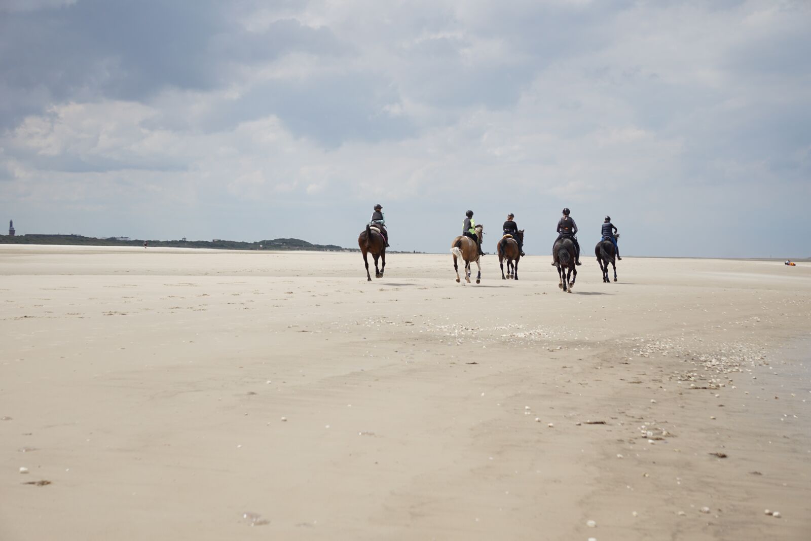 Sony E 55-210mm F4.5-6.3 OSS sample photo. Borkum, beach, reiter photography