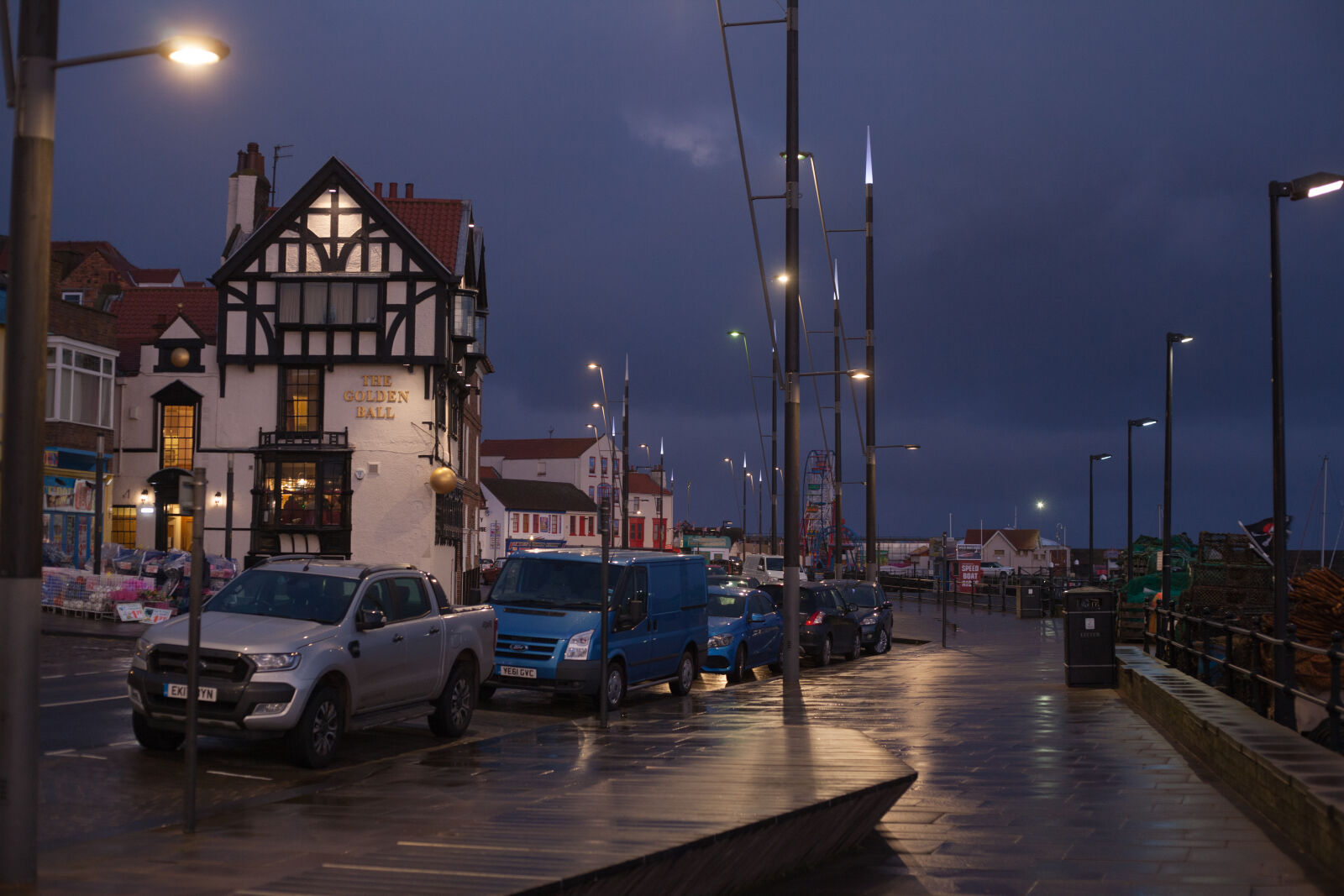 Canon EOS 5D Mark II + Canon EF 50mm F1.8 II sample photo. Night, photography, scarborough photography