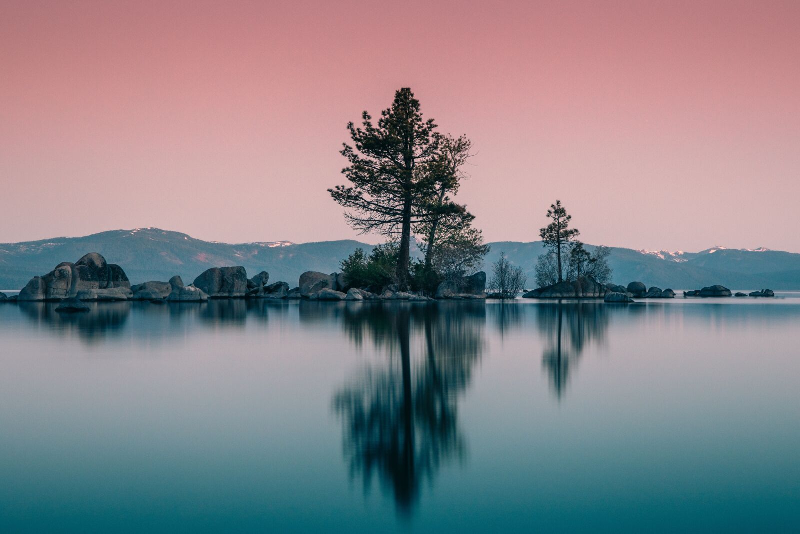 Canon RF 24-105mm F4L IS USM sample photo. Lake, water, landscape photography
