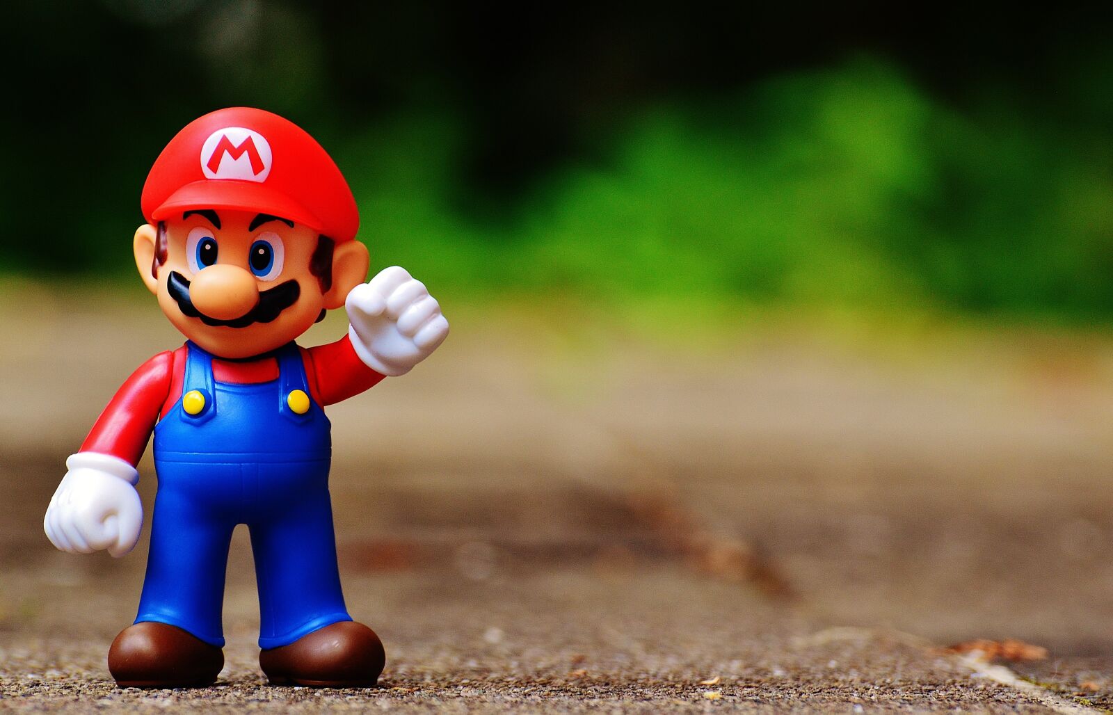 Nikon D3200 sample photo. Mario, figure, play photography