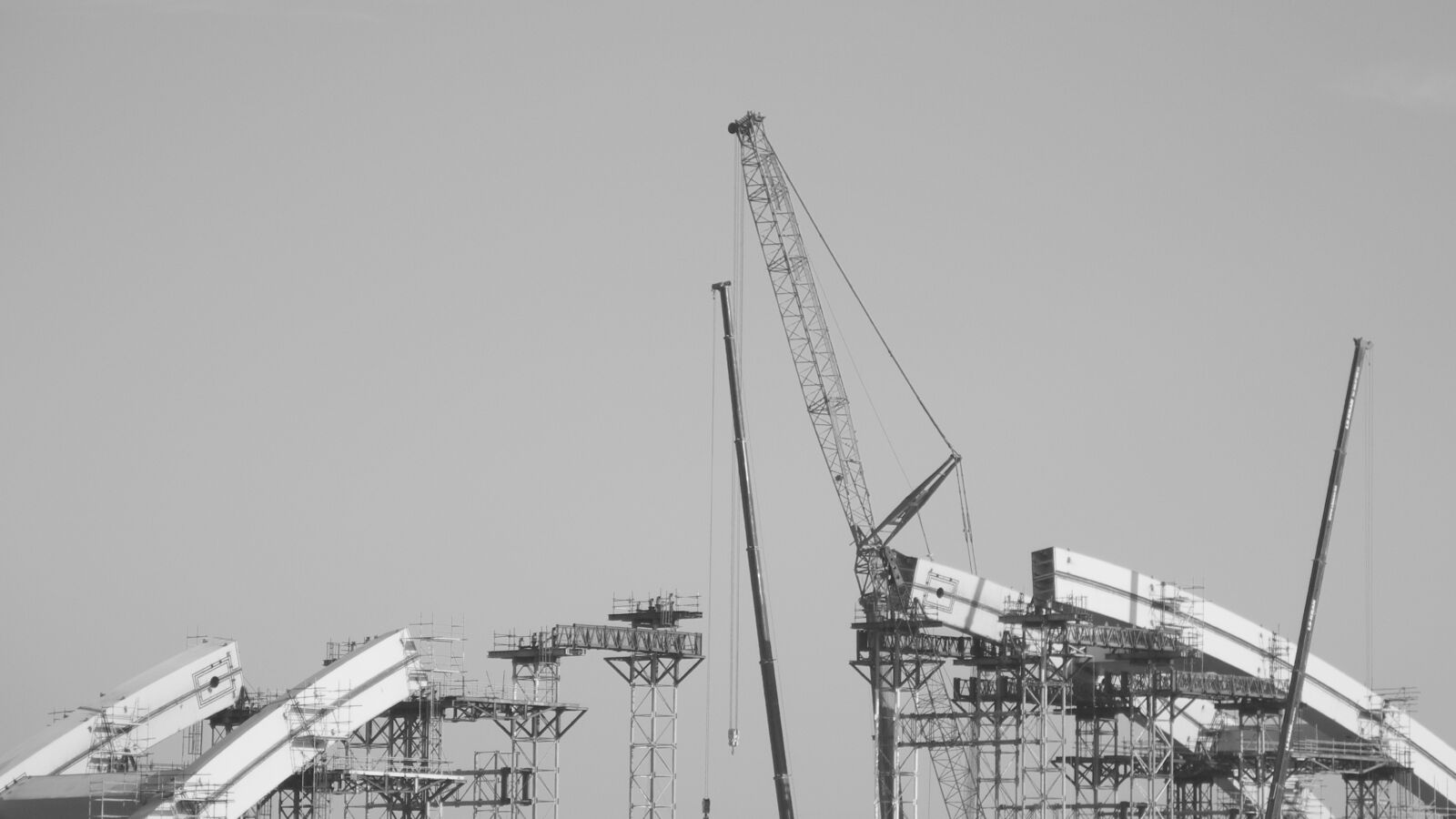 Nikon Coolpix P7000 sample photo. Bridge, construction, crane, novi photography