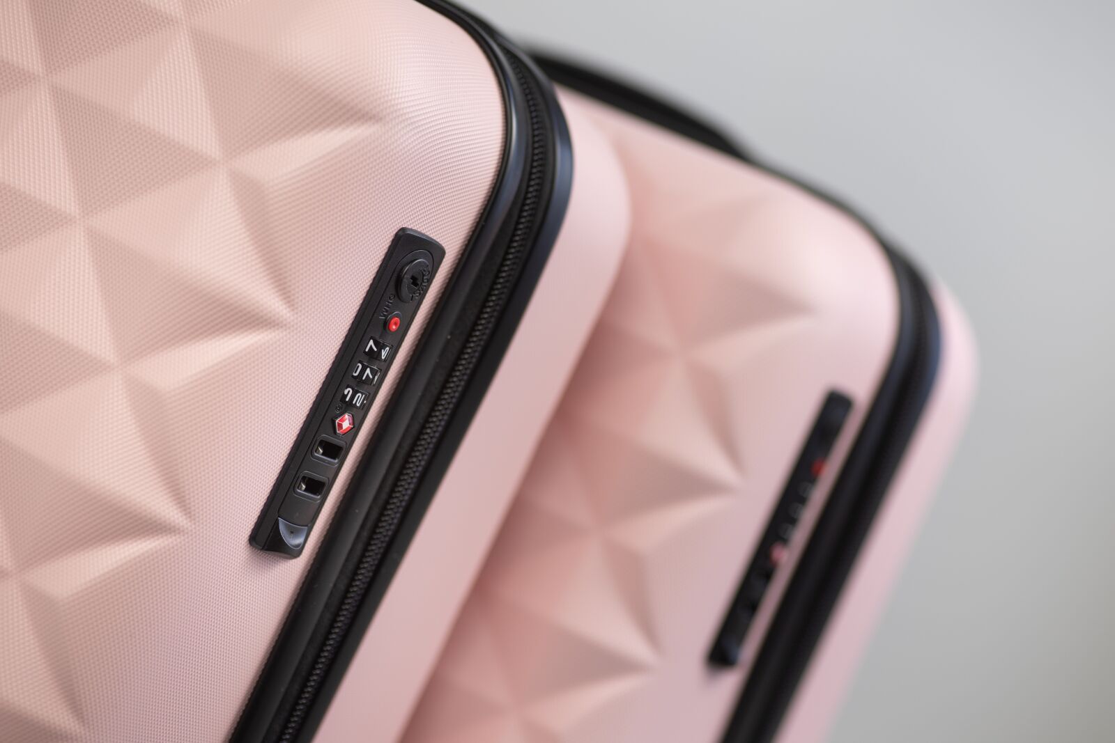 Sony a7 sample photo. Suitcase, pink holiday, travel photography