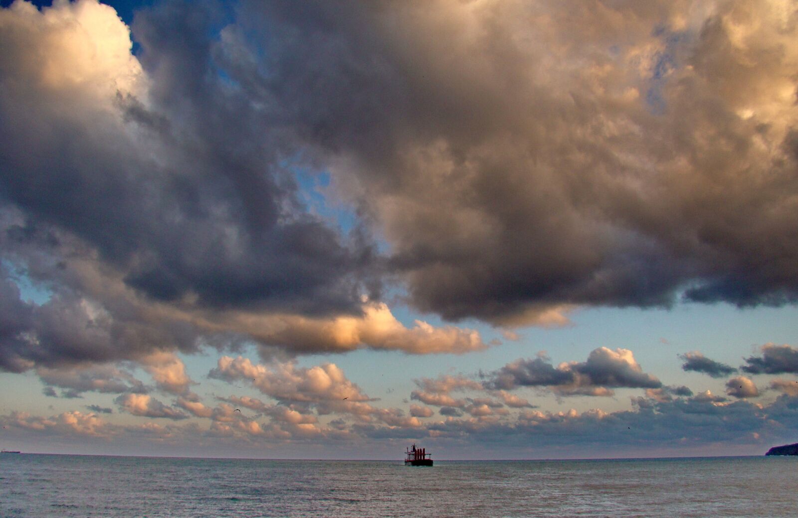 Sony Cyber-shot DSC-H50 sample photo. Turkey, bosphorus, strait photography