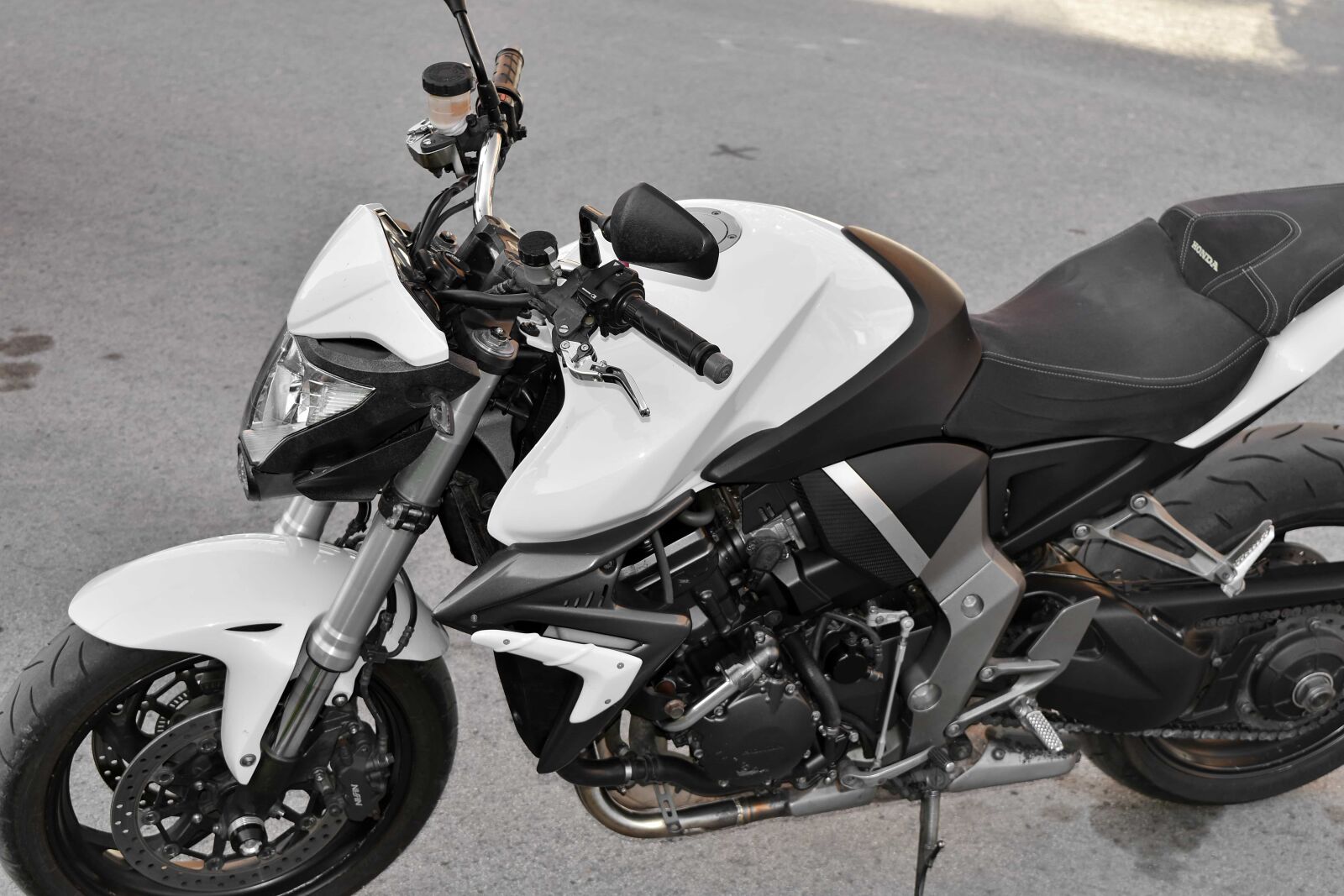 Nikon D5500 sample photo. Asphalt, vehicle, seat, motor photography