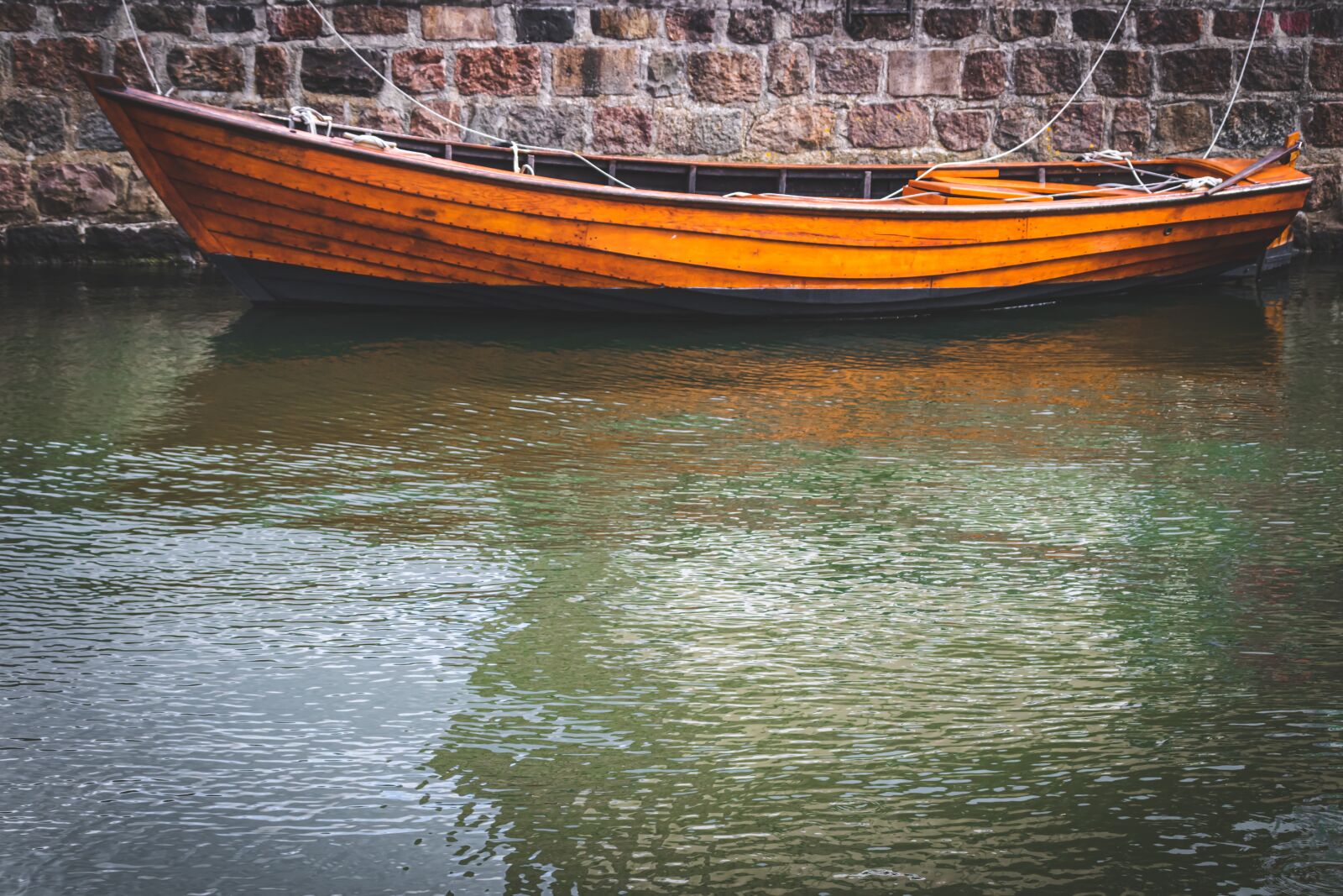 Лодка текстура в руке. Little PC Boat texture.