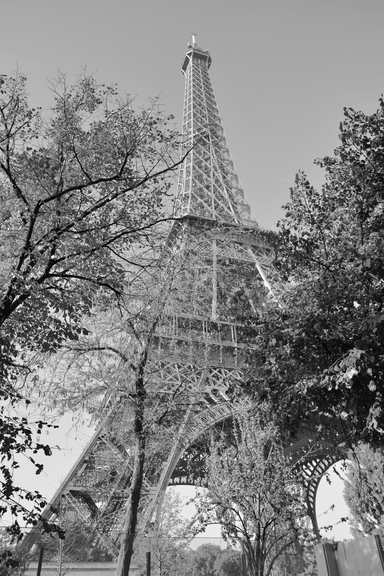 Nikon D5200 sample photo. Eiffel tower, photo black photography