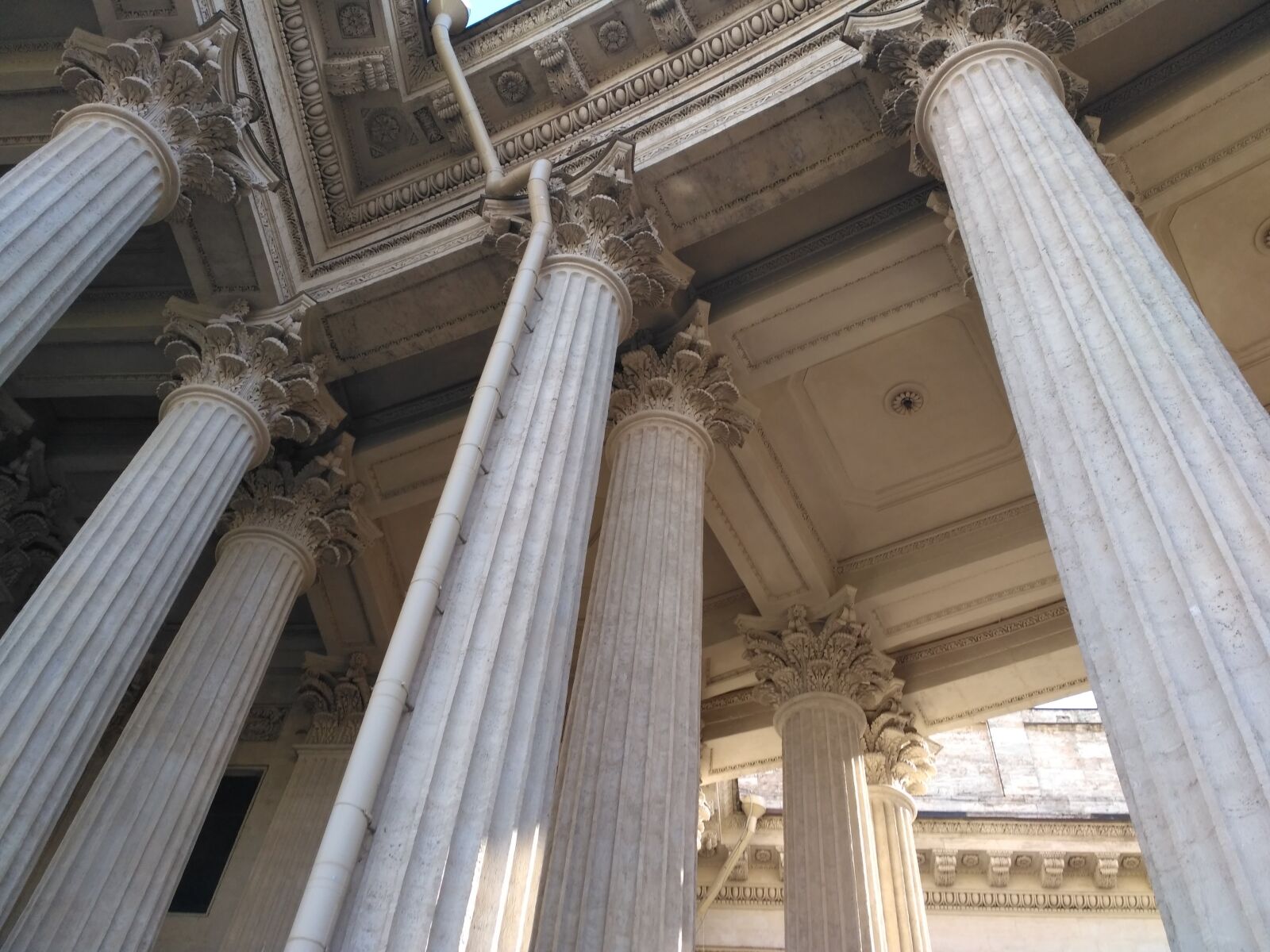 Xiaomi Redmi 3S sample photo. Architecture, columns, aesthetics photography
