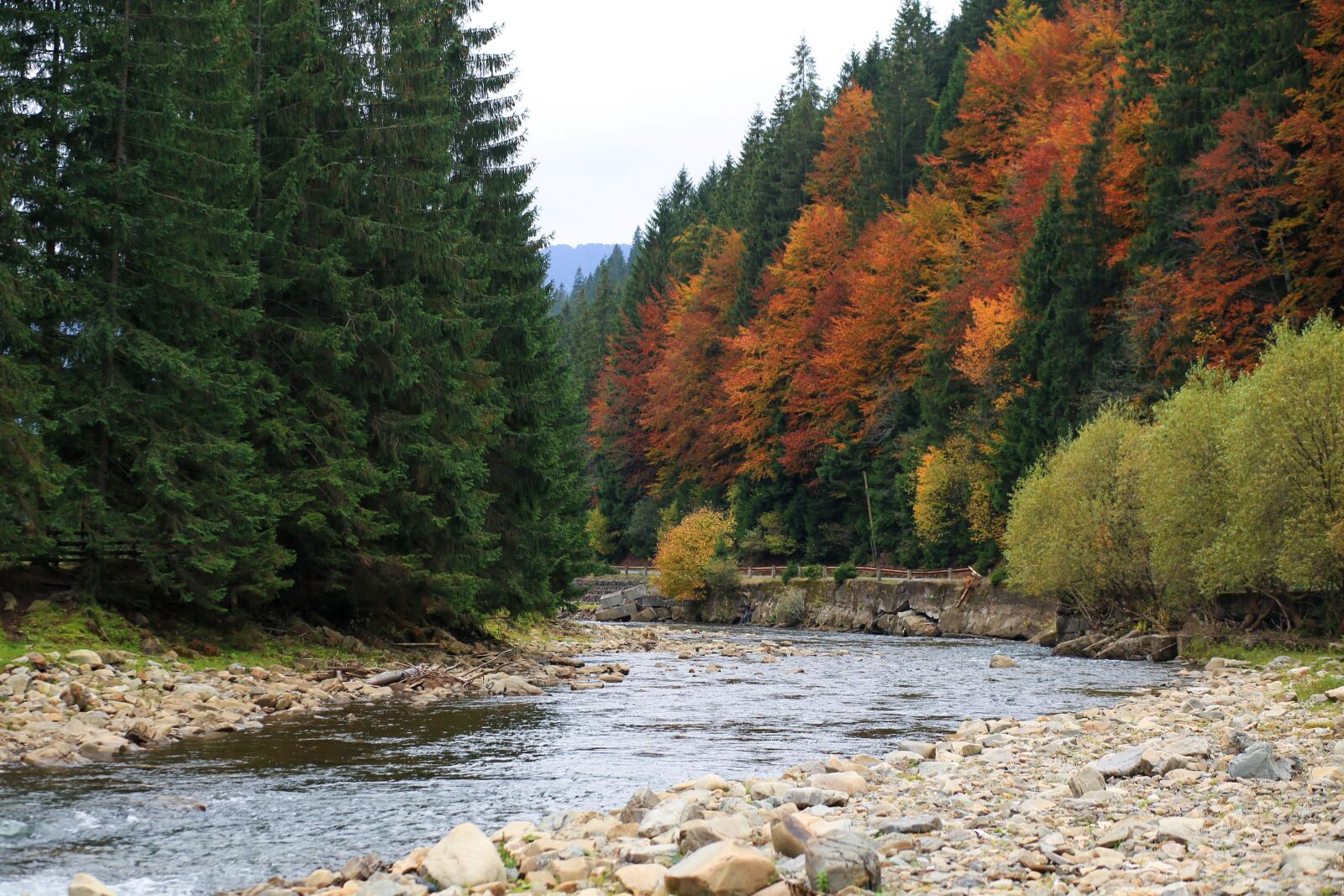 Canon EF 85mm F1.8 USM sample photo. Mountains, small river, fast photography