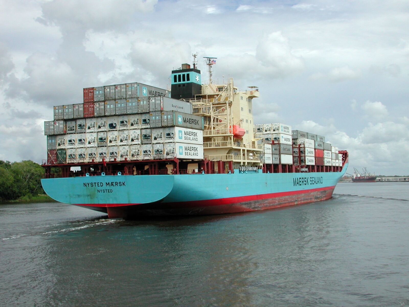 Nikon E990 sample photo. Freighter, ship, cargo photography
