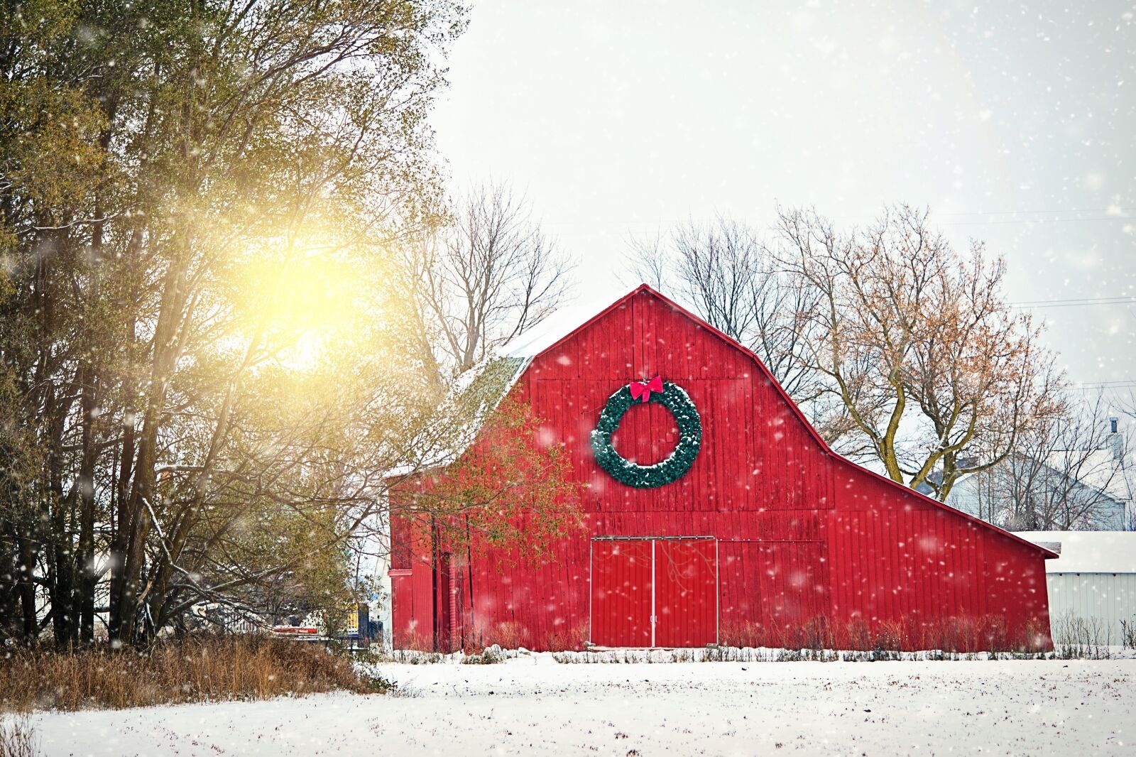Canon EF 70-300mm F4-5.6 IS USM sample photo. Barn, red, christmas photography