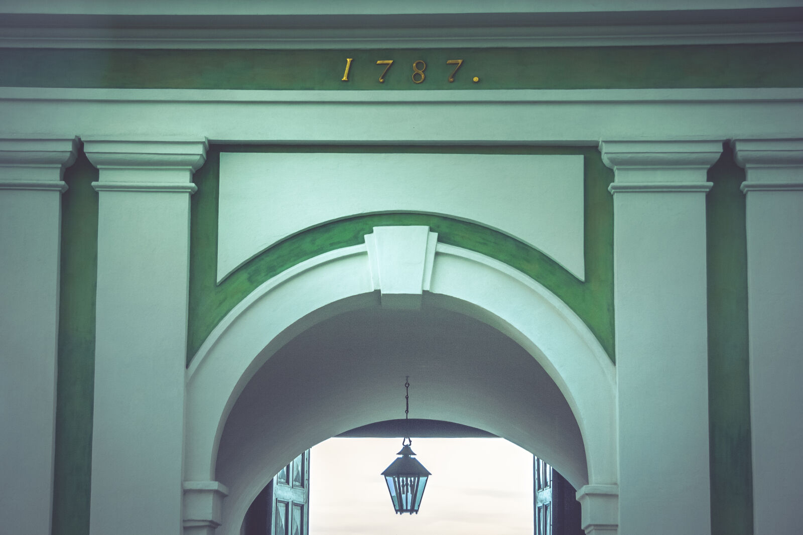 Canon EF-S 17-85mm F4-5.6 IS USM sample photo. Arches, architecture, art, building photography
