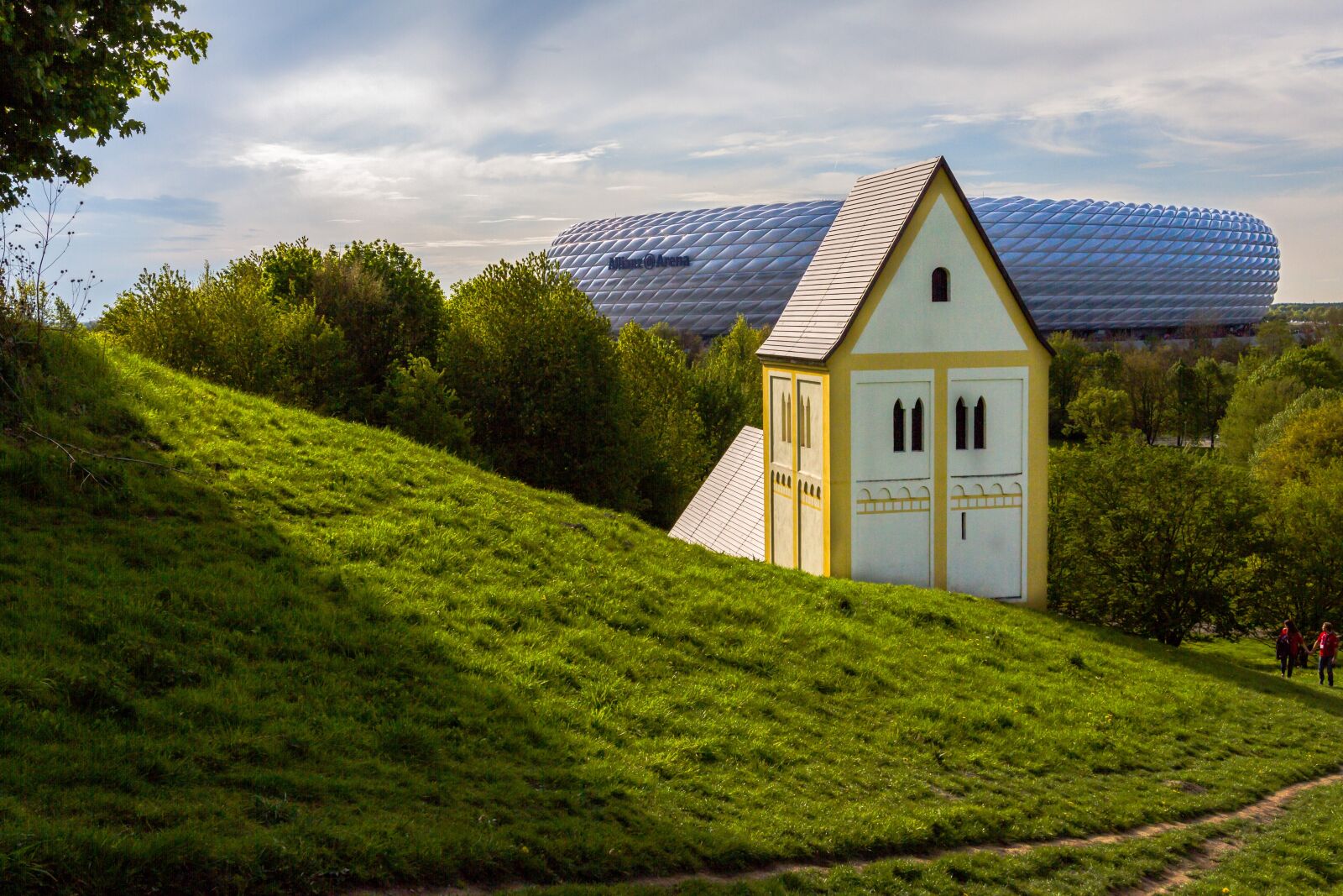 Canon EOS 7D sample photo. Allianz arena, sunken village photography