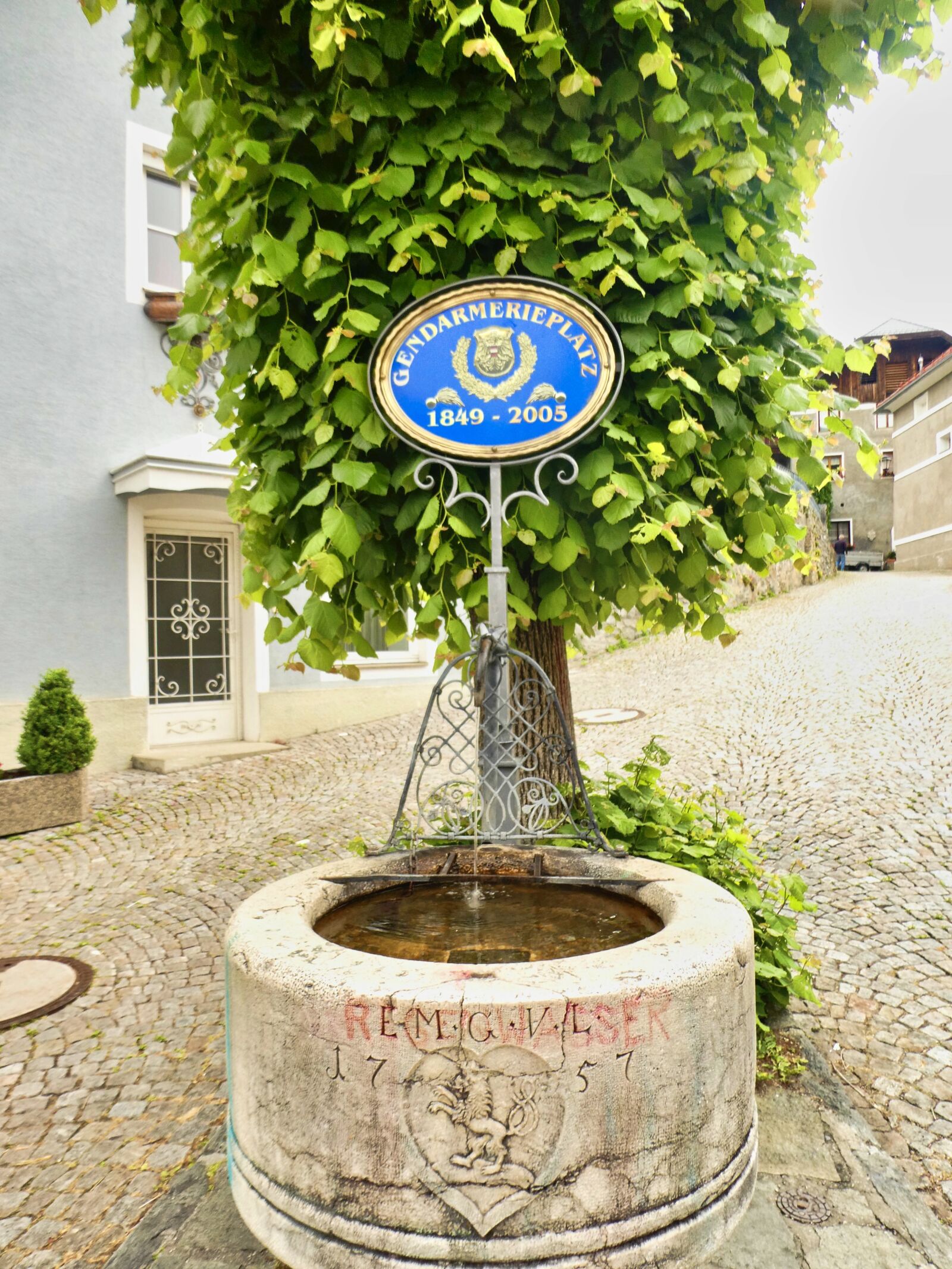 Panasonic Lumix DC-ZS70 (Lumix DC-TZ90) sample photo. Fountain, water, classic photography