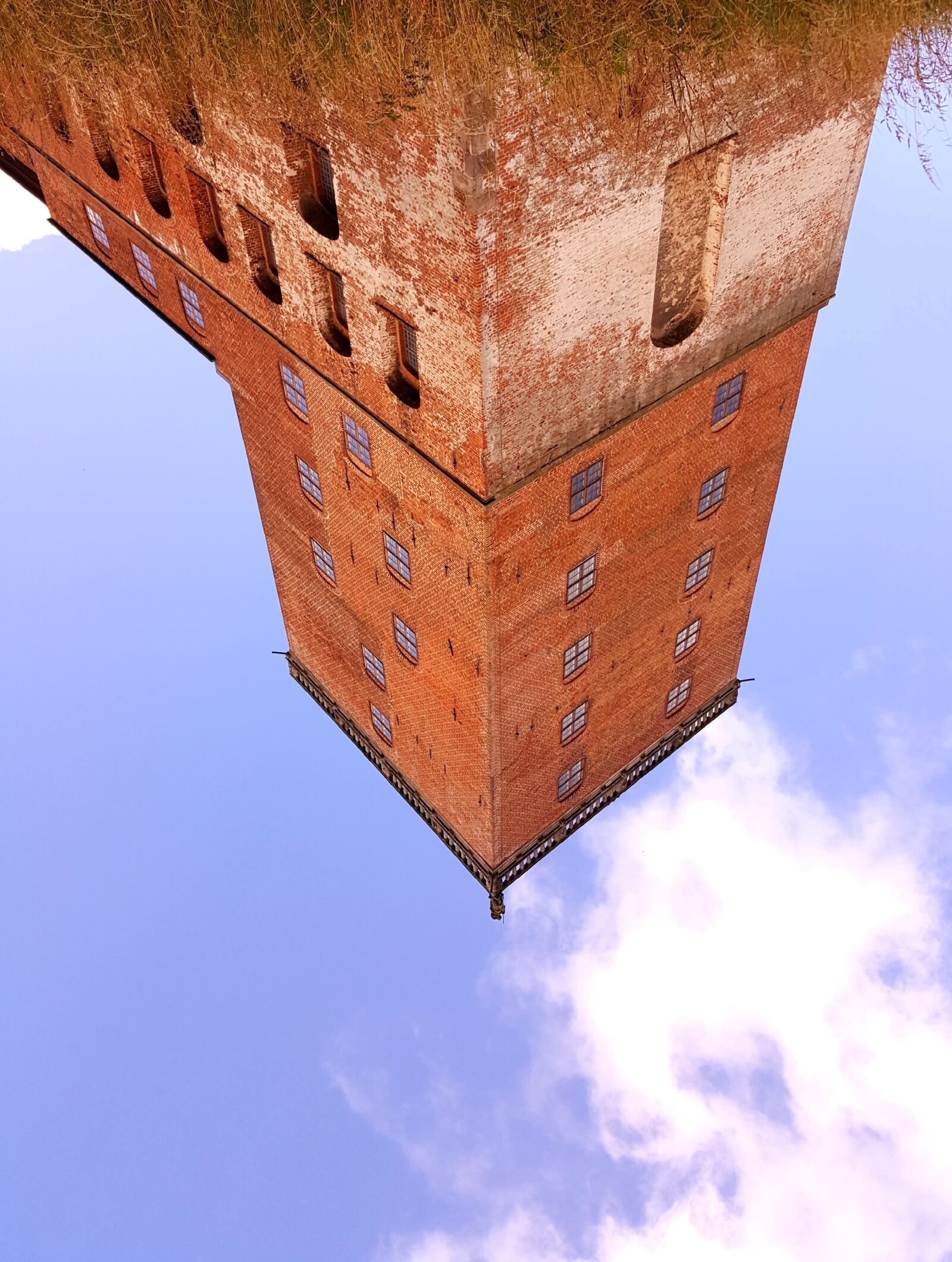 Samsung GALAXY S6 edge sample photo. Building, castle, clouds, colours photography