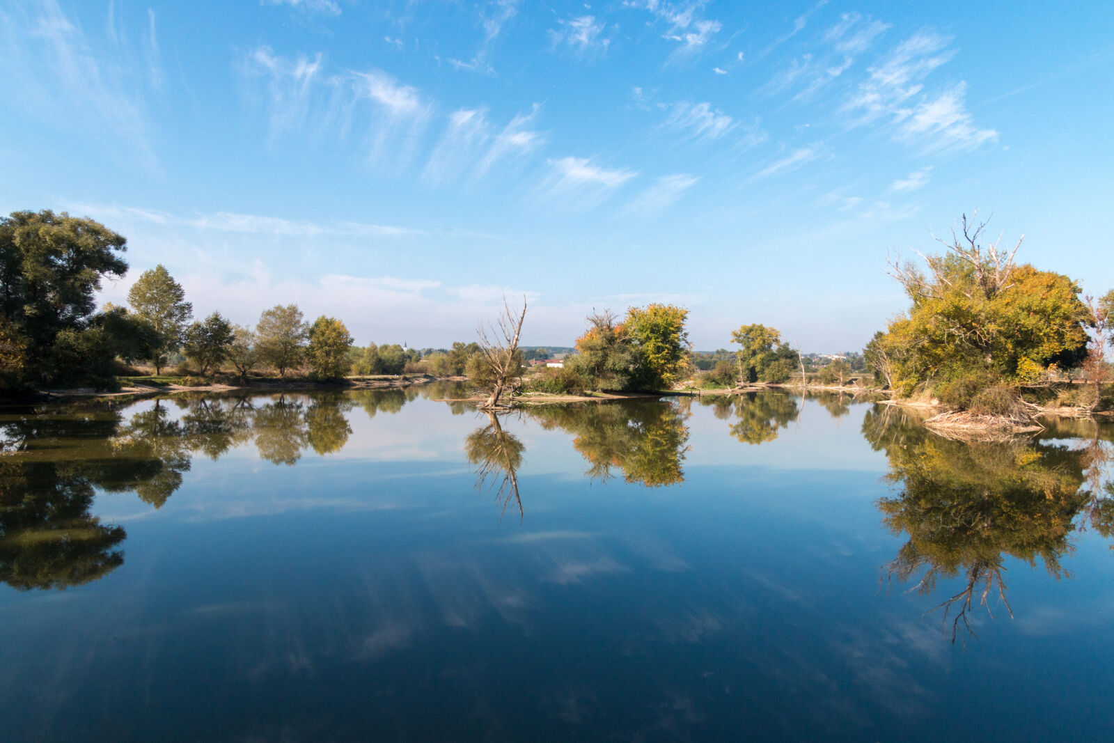 Canon EOS 70D sample photo. Automn, blue, sky, lake photography