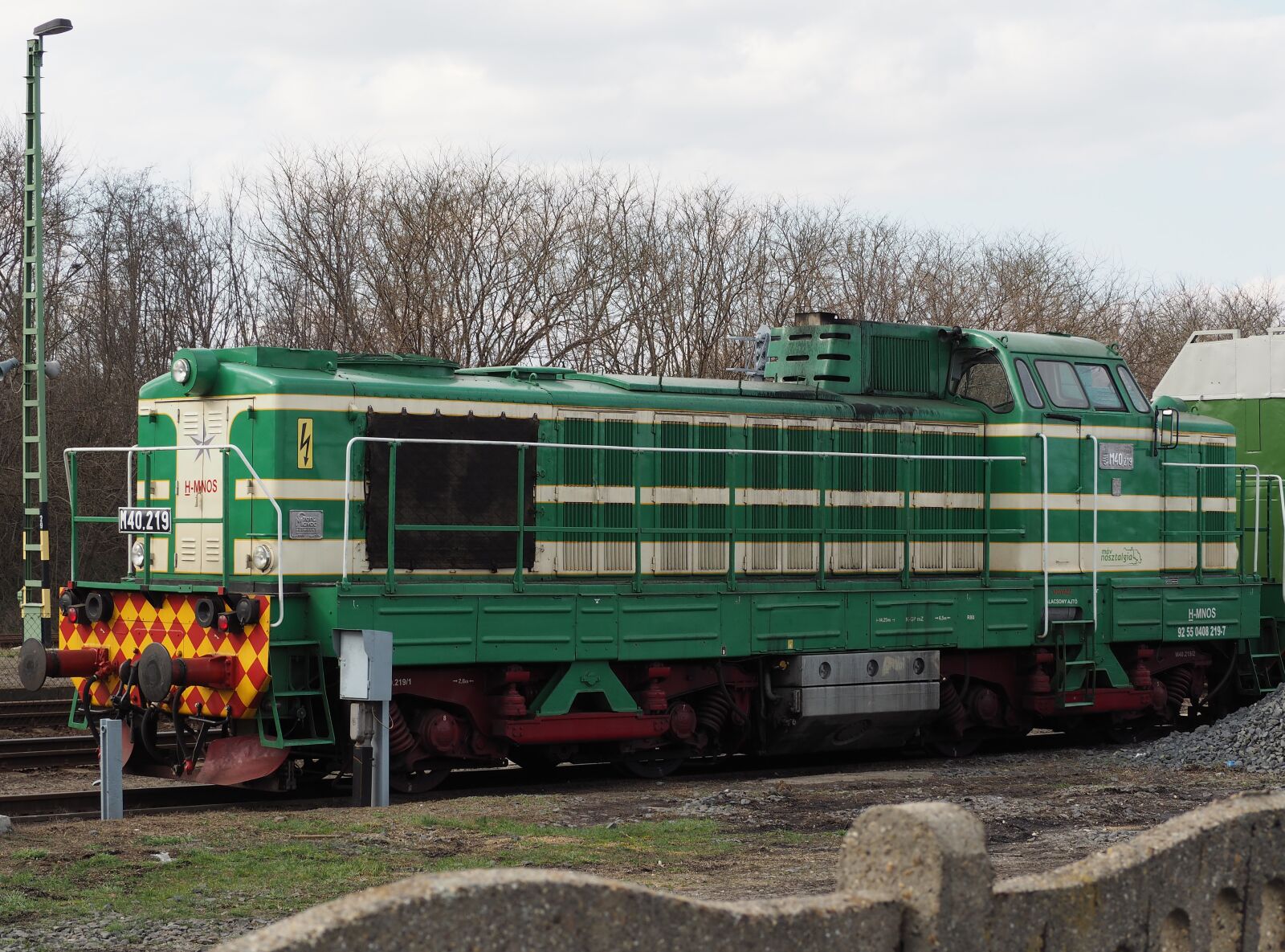 Olympus M.Zuiko Digital ED 40-150mm F4-5.6 R sample photo. Locomotive, train, rail photography